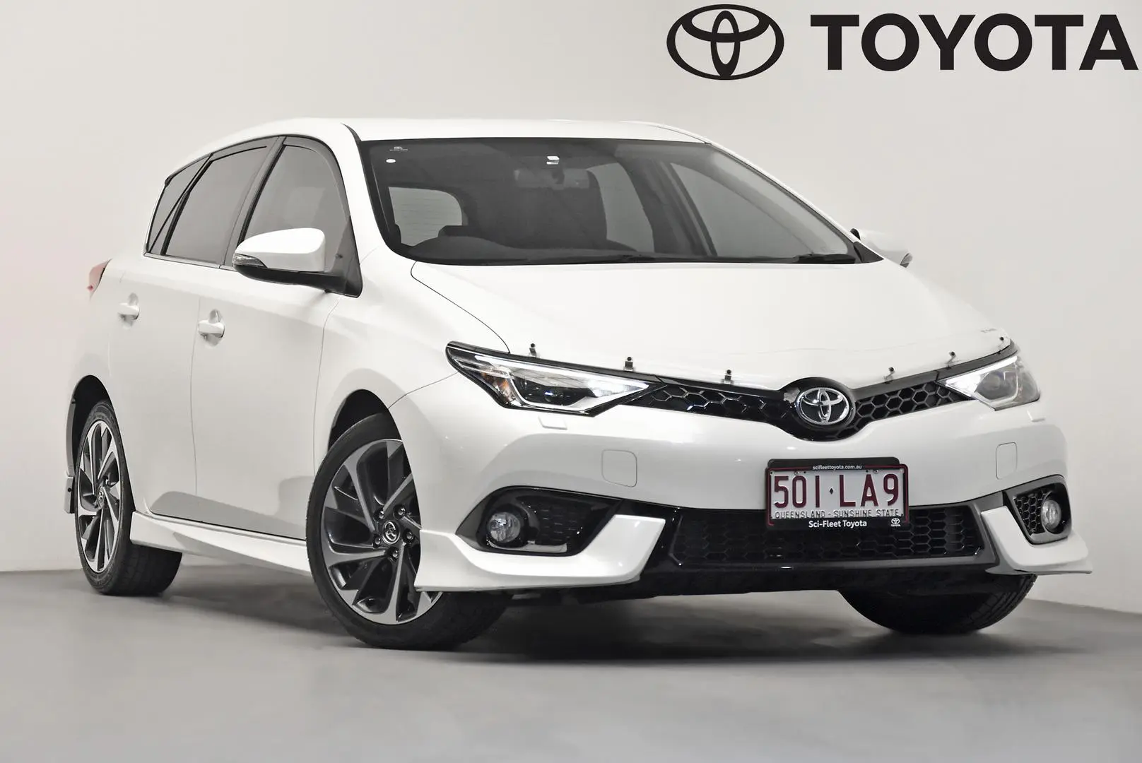 2016 Toyota Corolla Gallery Image 1
