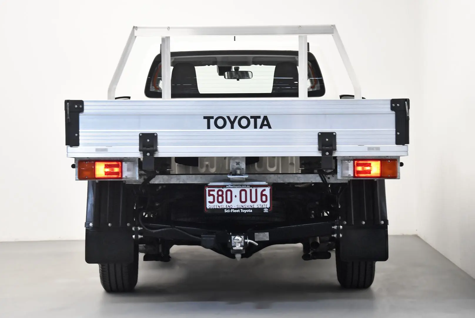 2021 Toyota Hilux Gallery Image 6