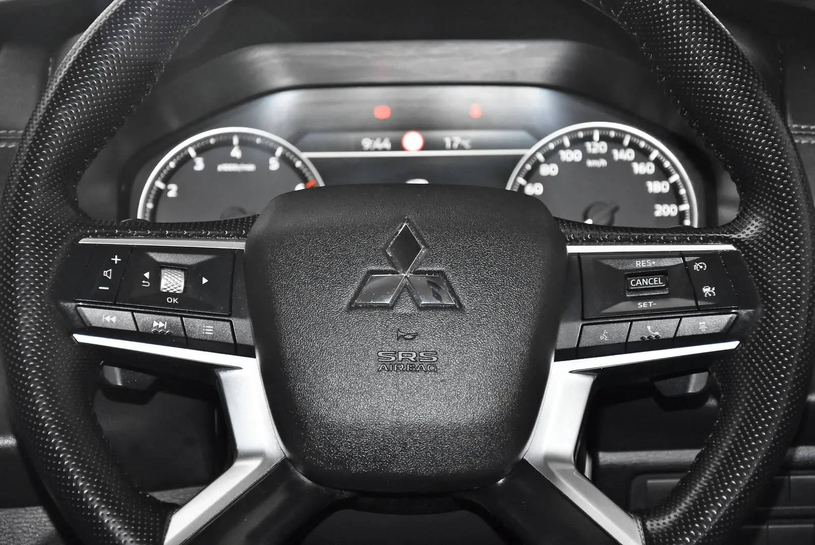 2023 Mitsubishi Outlander Gallery Image 16