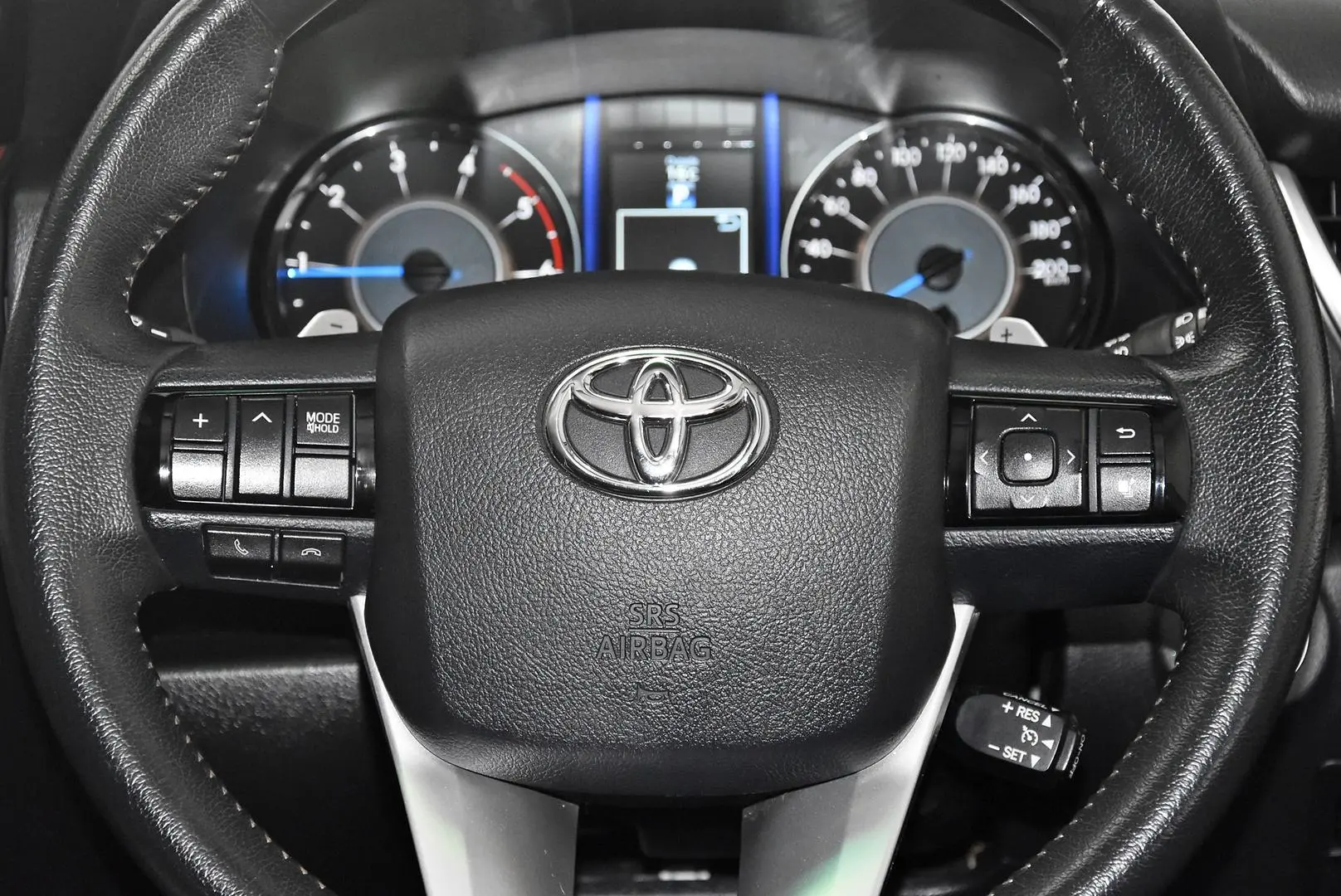2018 Toyota Fortuner Gallery Image 14