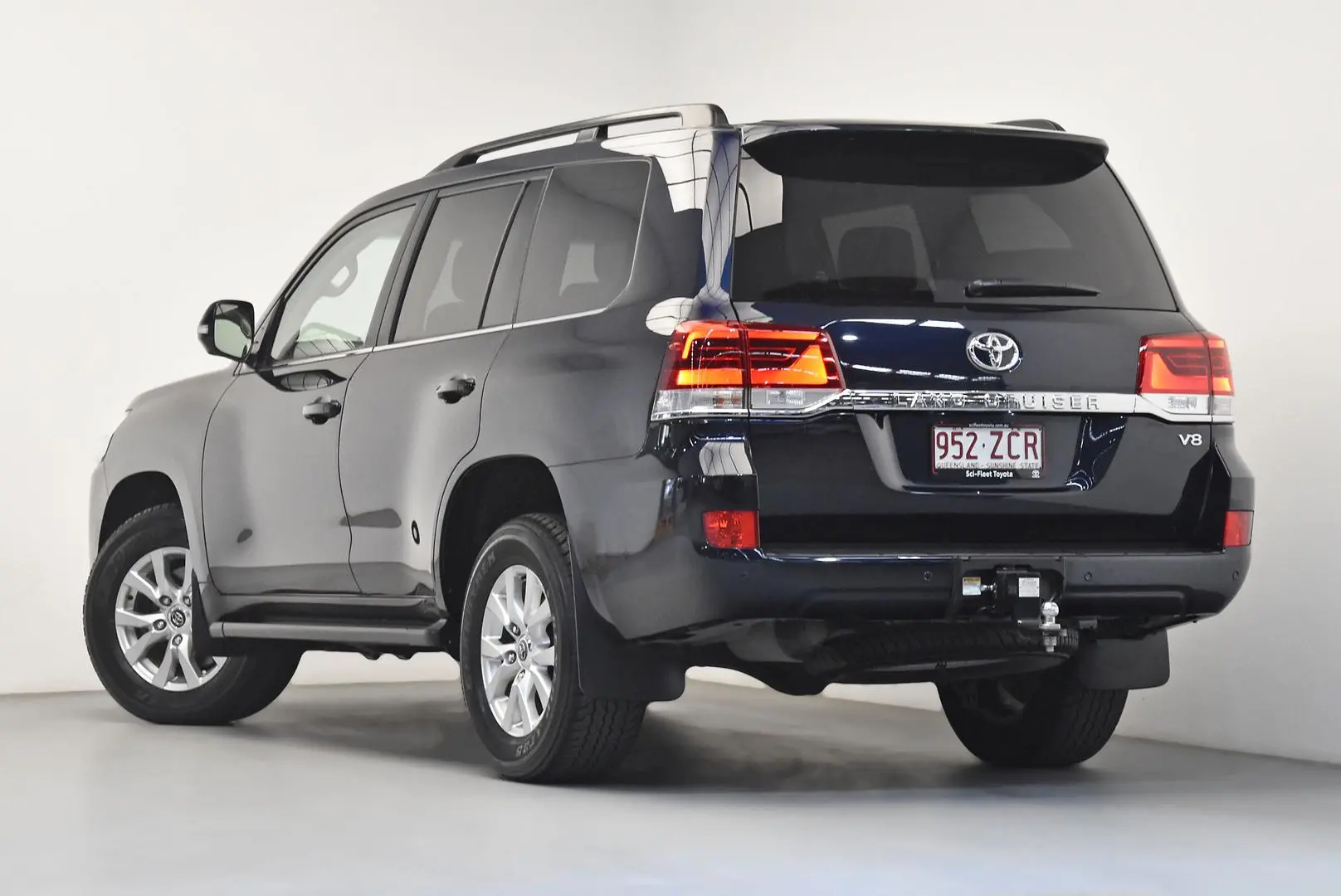 2019 Toyota Landcruiser Gallery Image 5