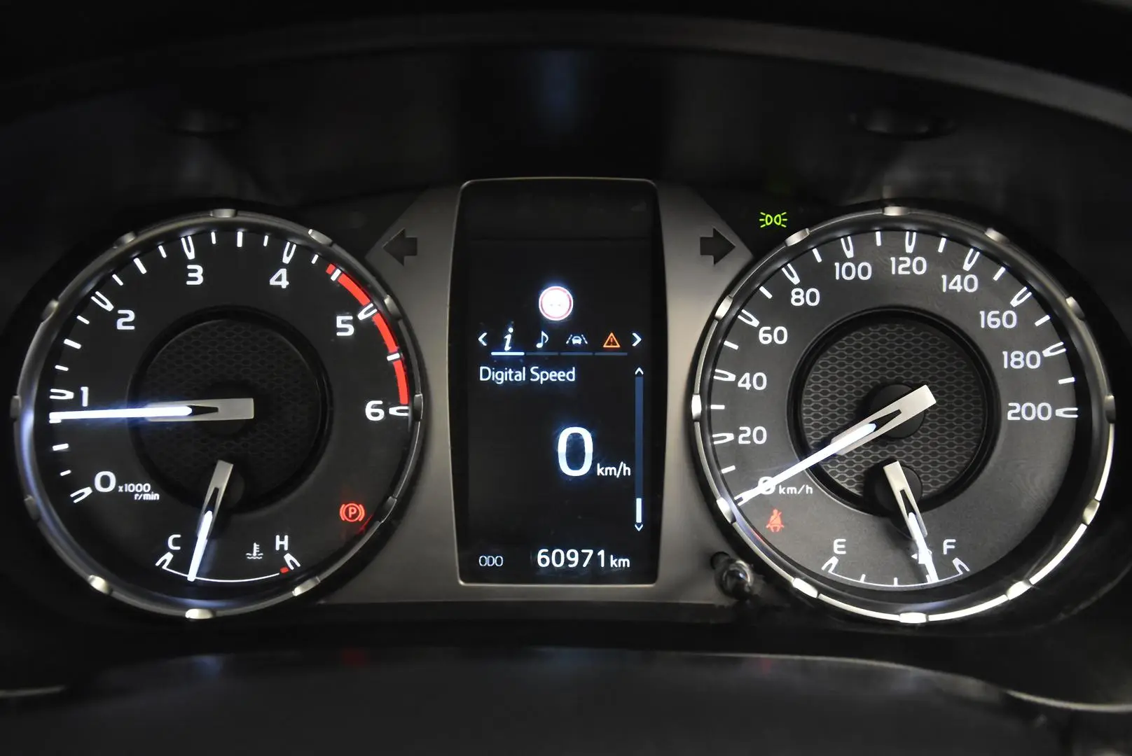 2023 Toyota Hilux Gallery Image 10