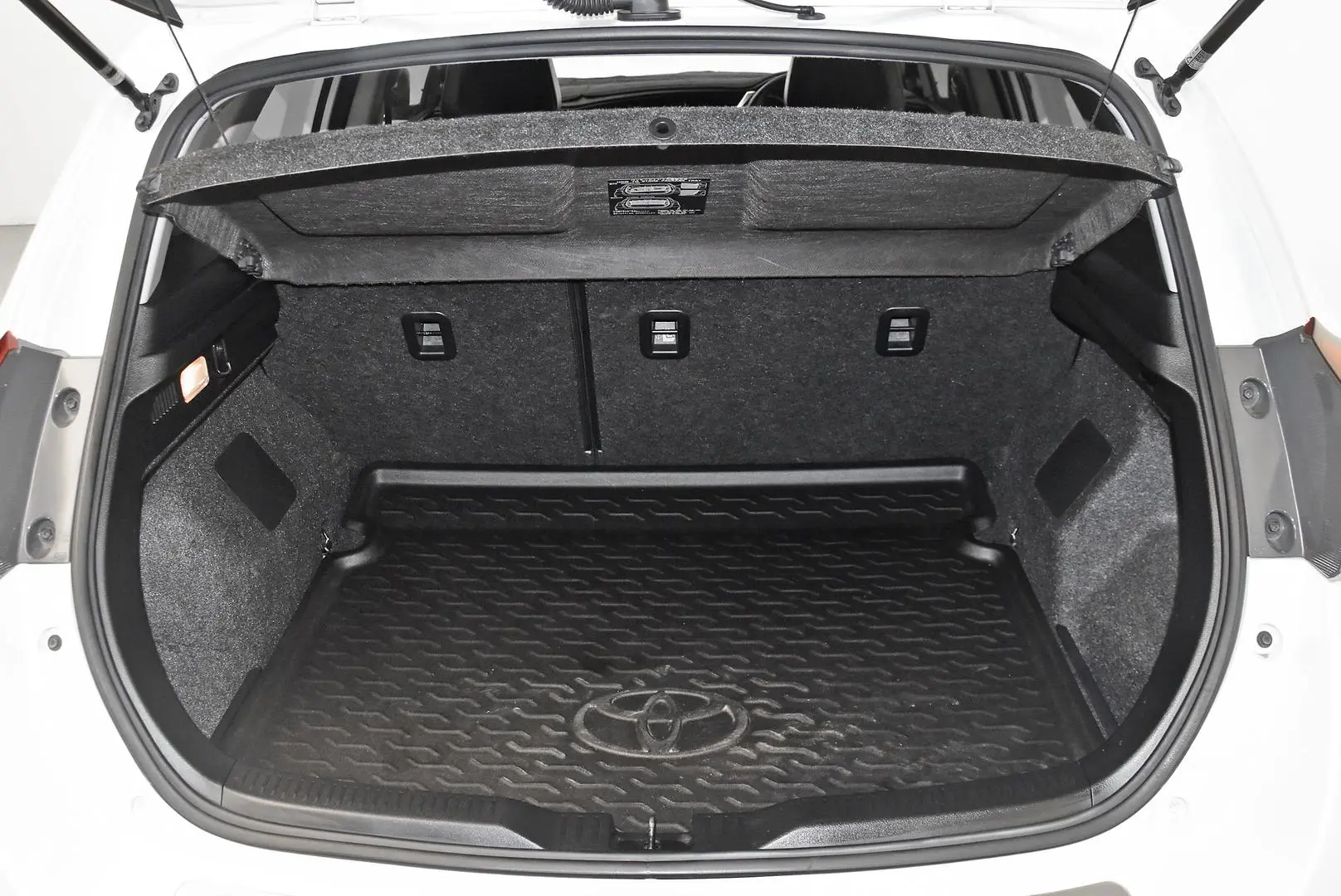 2016 Toyota Corolla Gallery Image 21