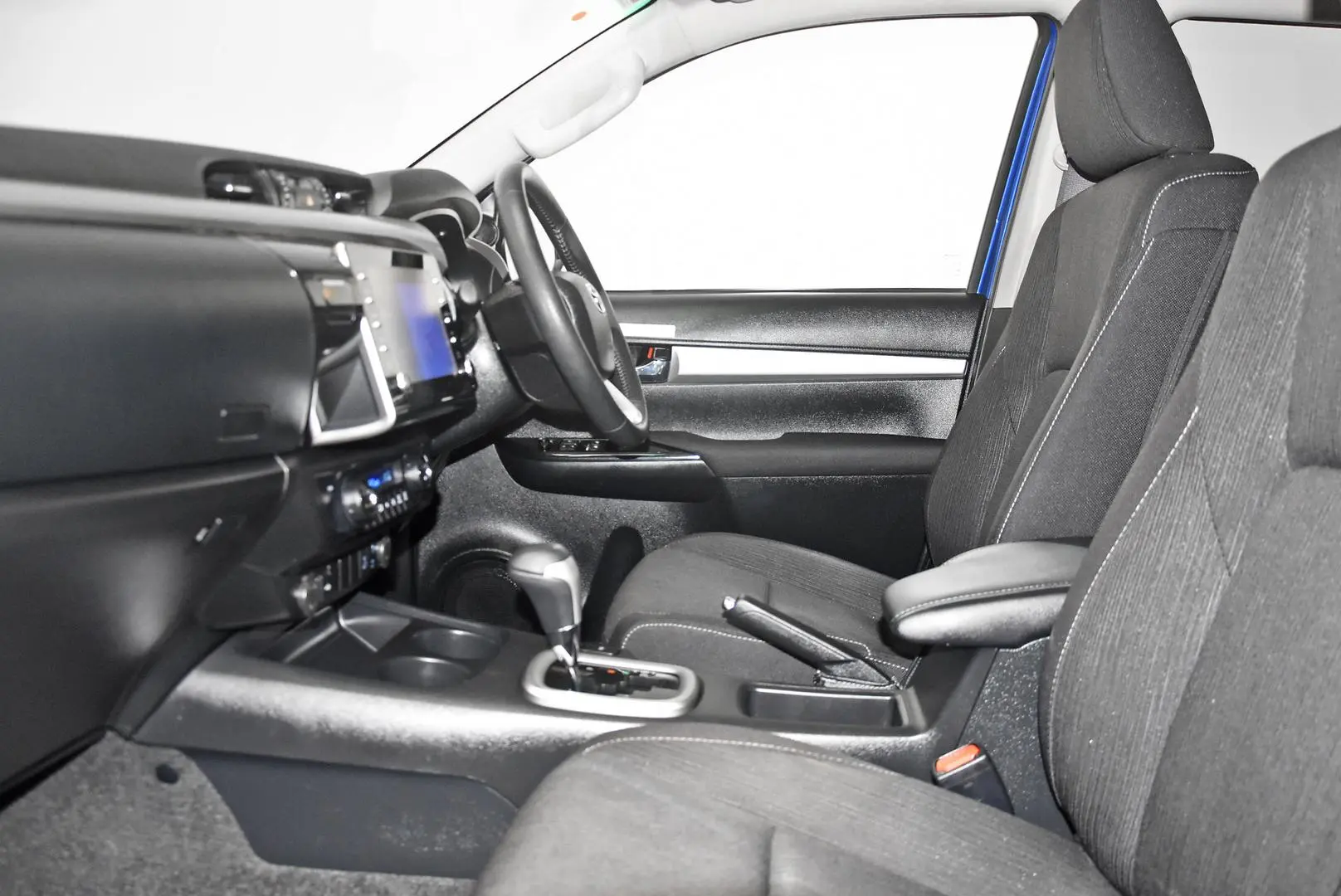 2023 Toyota Hilux Gallery Image 18