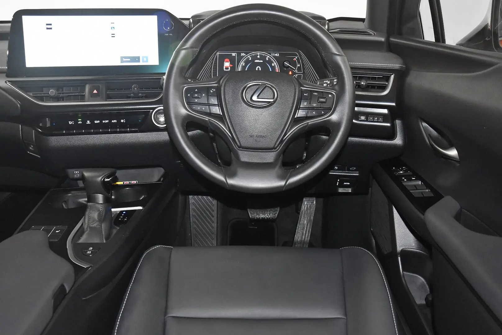 2023 Lexus UX Gallery Image 14