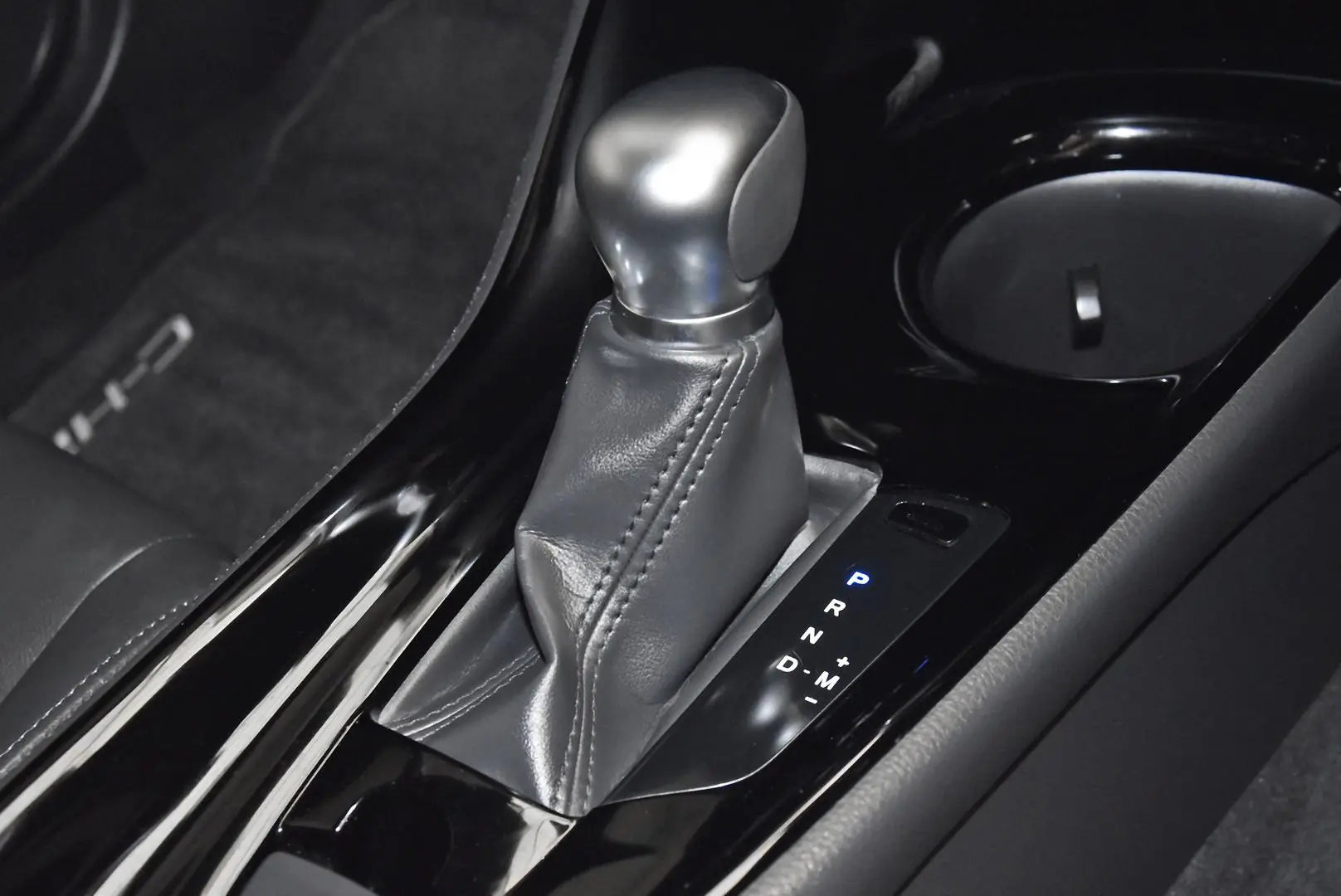 2023 Toyota C-HR Gallery Image 14