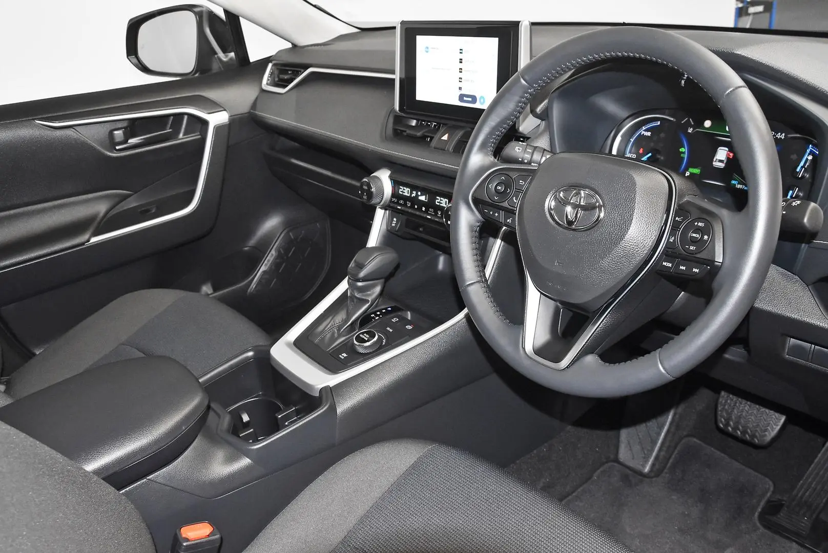 2025 Toyota RAV4 Gallery Image 9