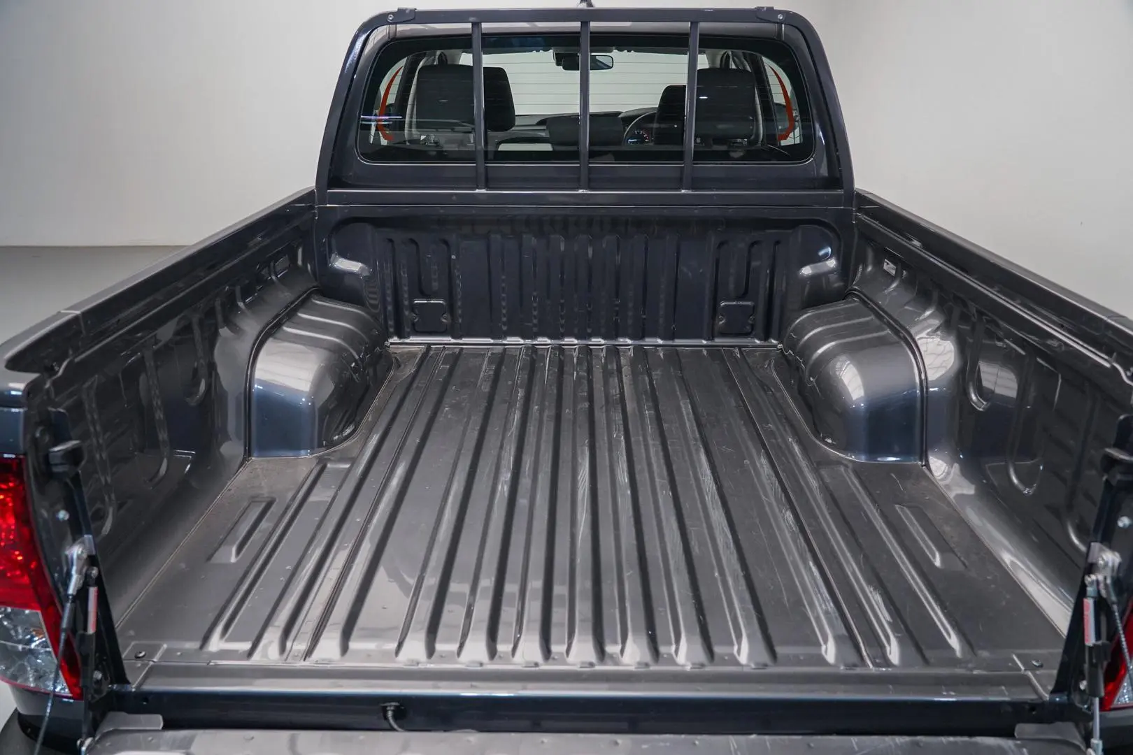 2024 Toyota Hilux Gallery Image 8