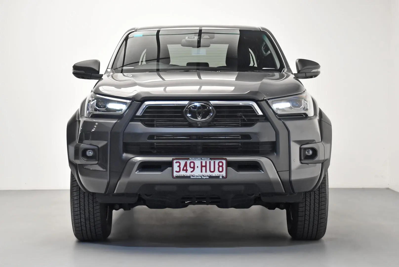 2023 Toyota Hilux Gallery Image 2