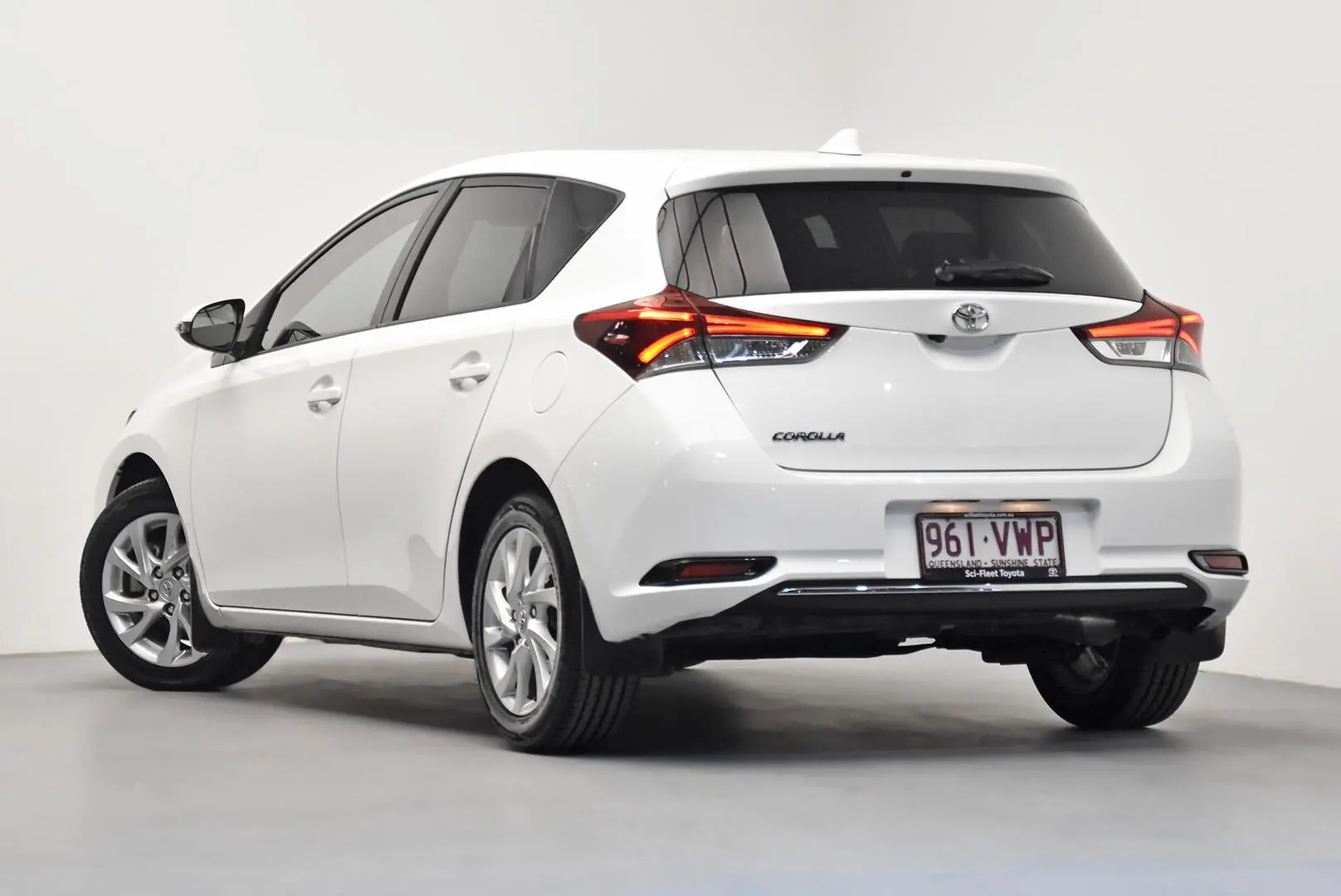 2015 Toyota Corolla Gallery Image 5