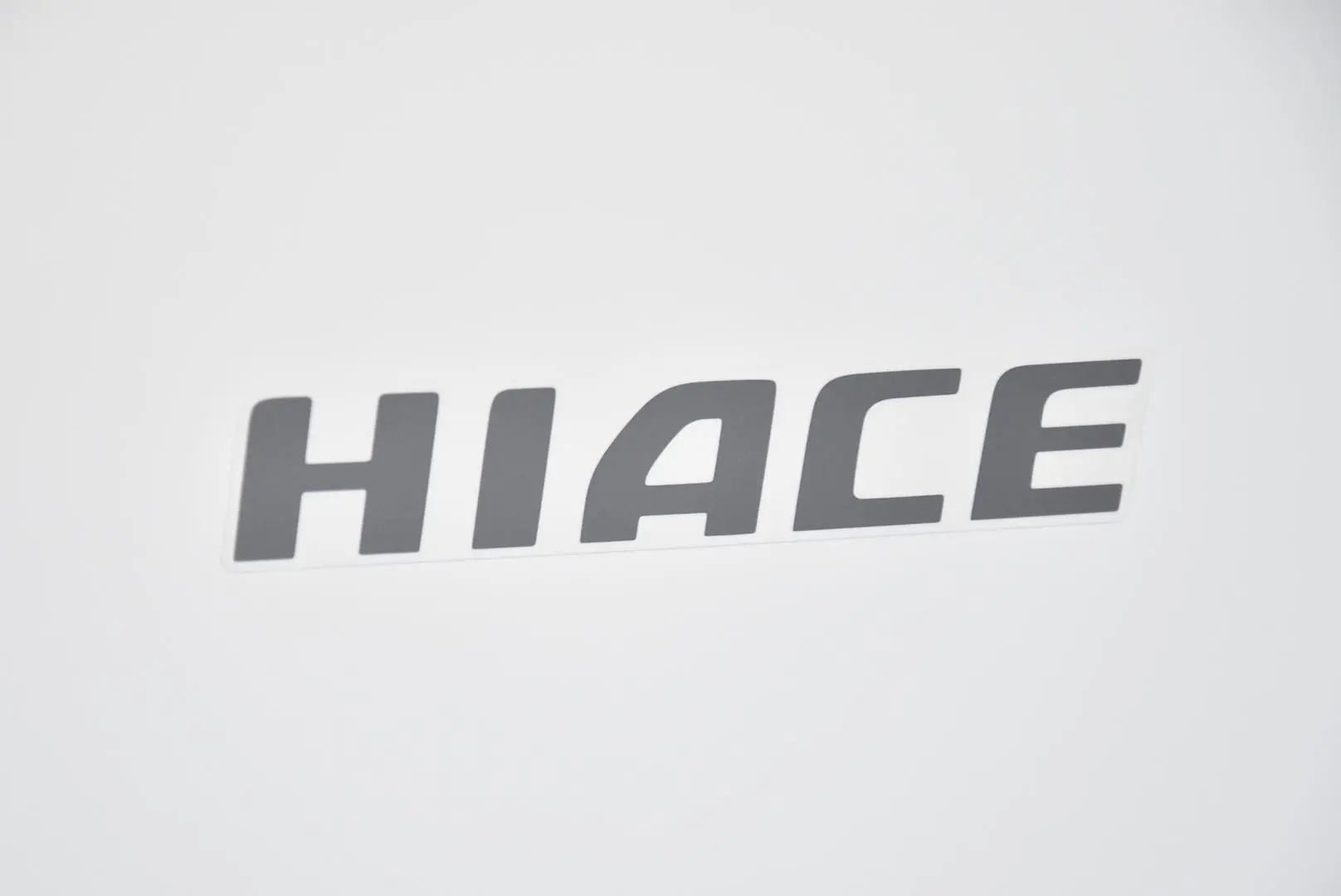 2017 Toyota Hiace Gallery Image 7