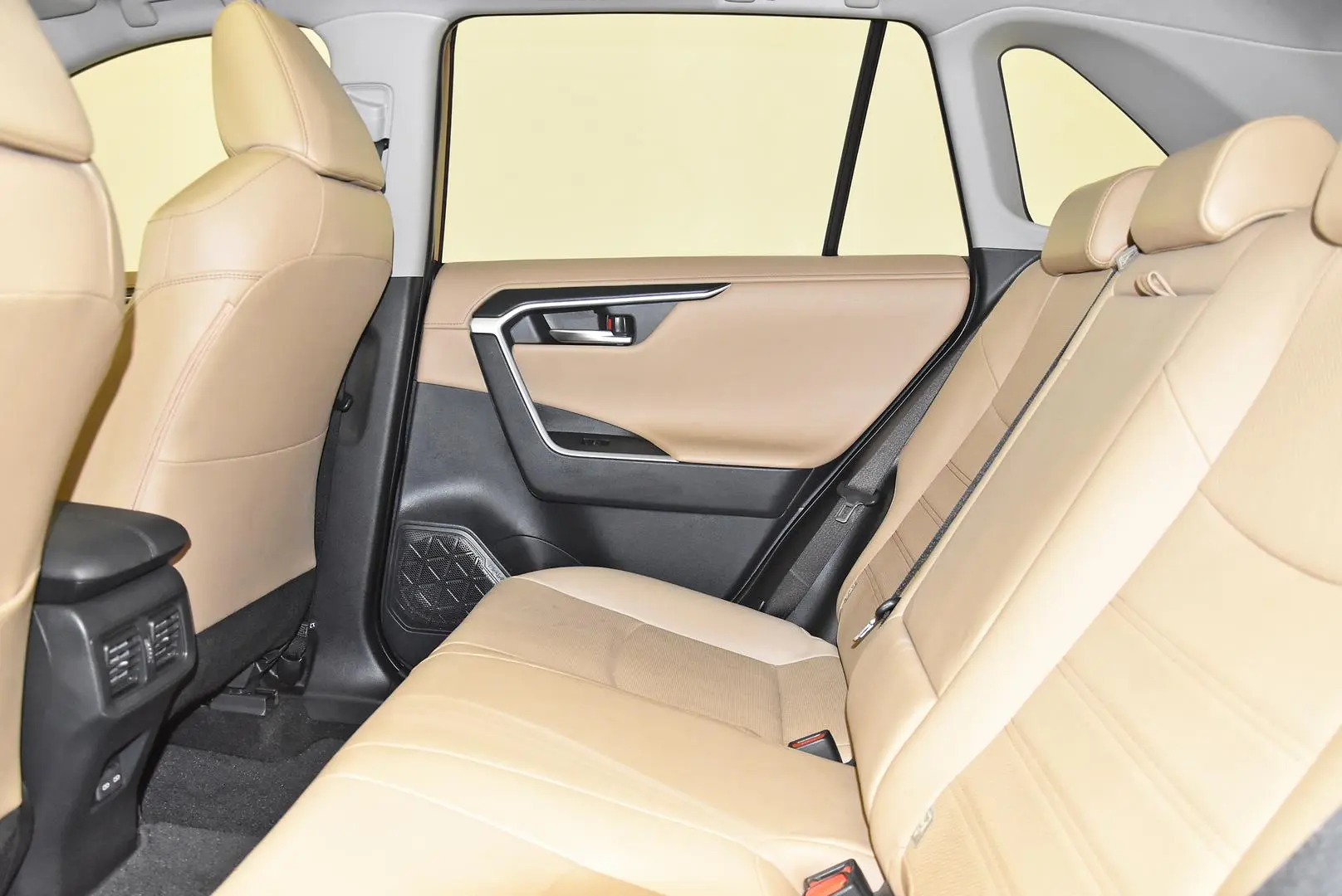 2023 Toyota RAV4 Gallery Image 19