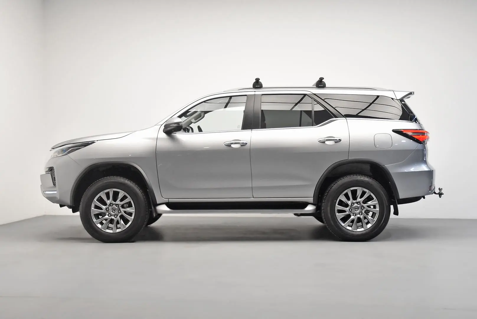 2023 Toyota Fortuner Gallery Image 4