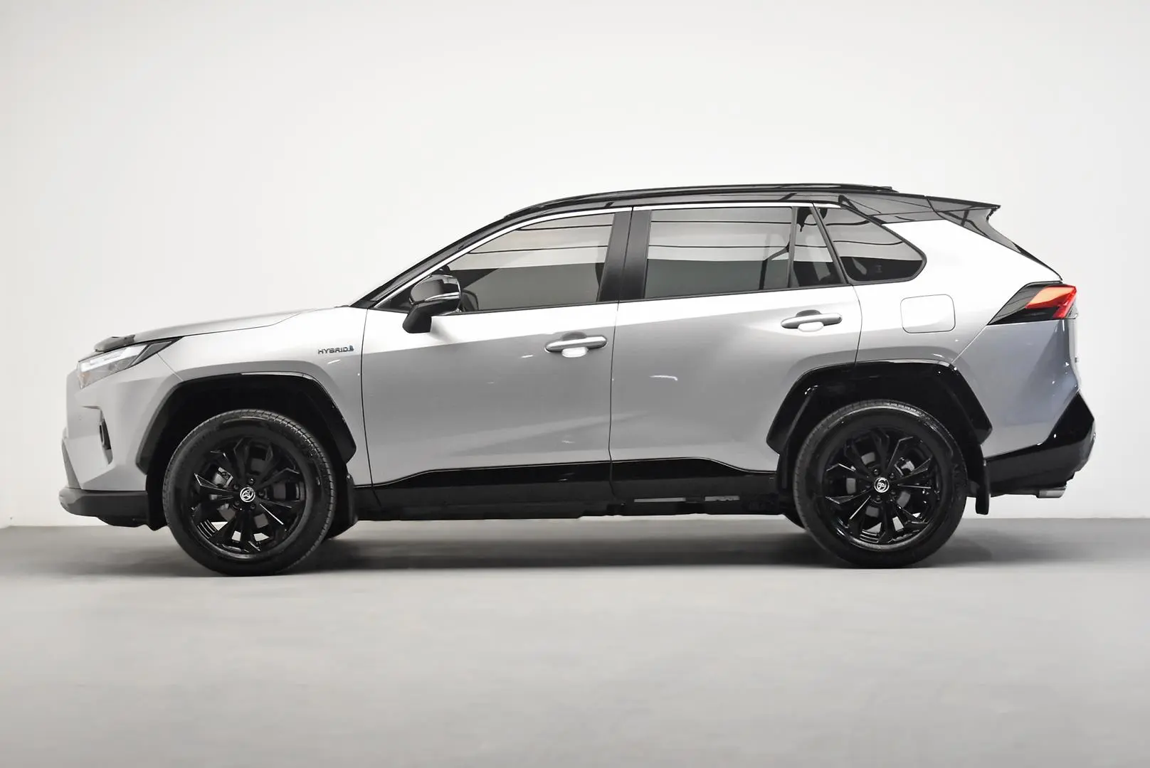 2024 Toyota RAV4 Gallery Image 4