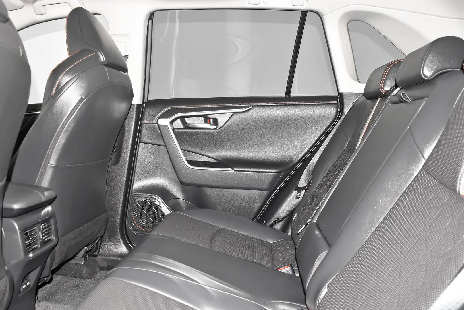 2024 Toyota RAV4 Gallery Image 19