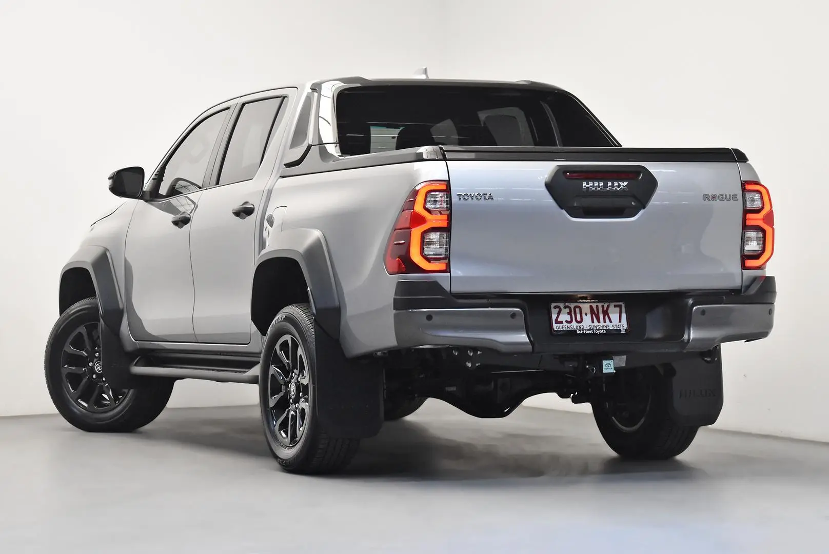 2022 Toyota Hilux Gallery Image 5