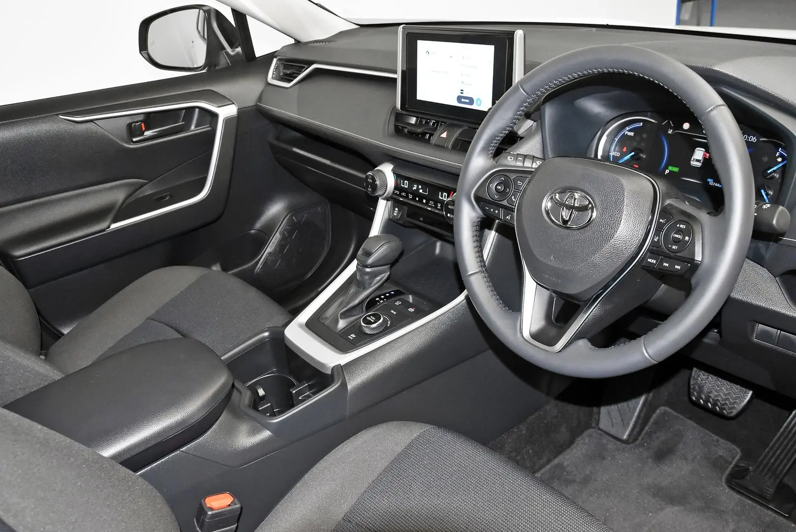 2024 Toyota RAV4 Gallery Image 9