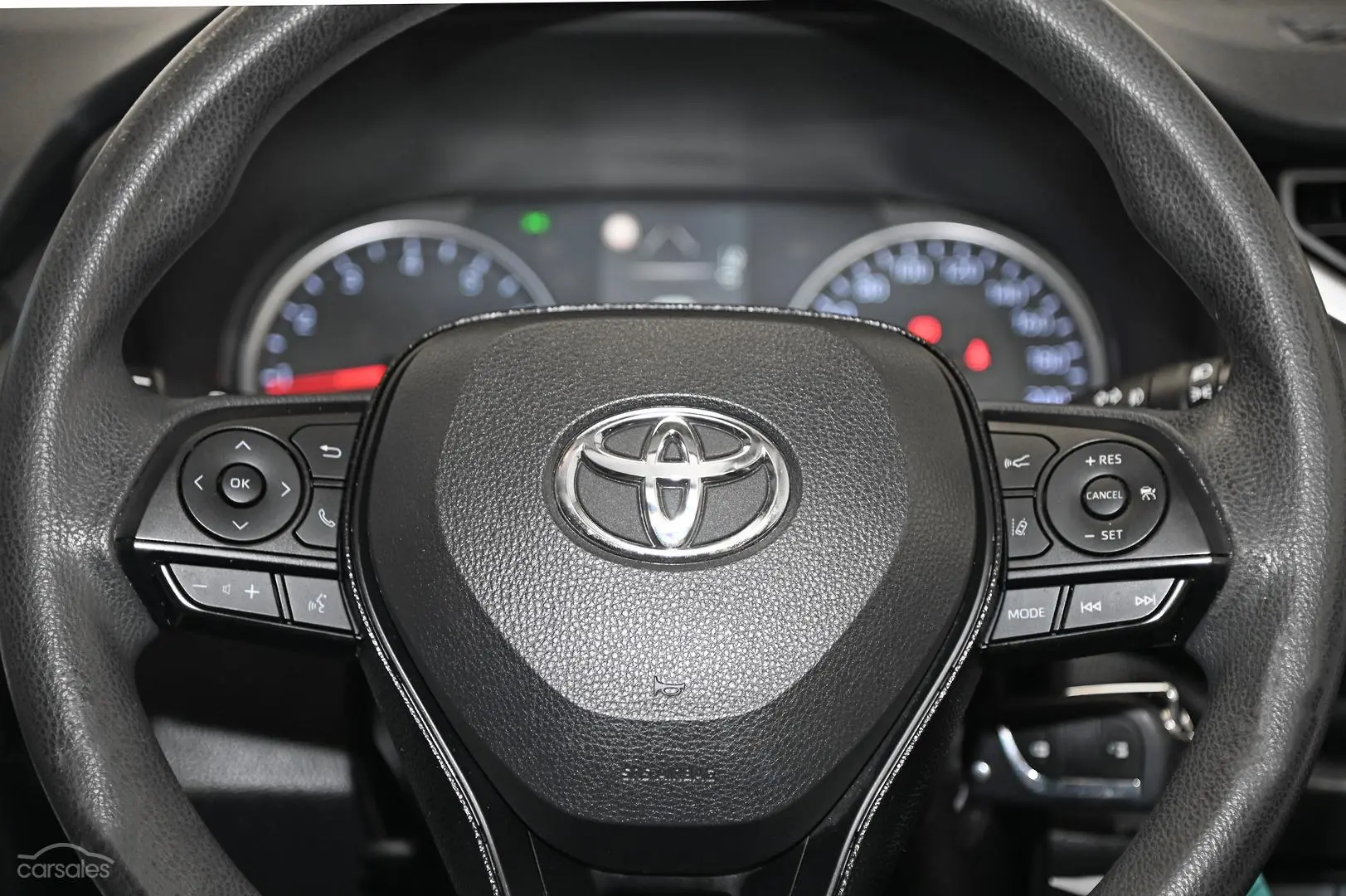 2019 Toyota RAV4 Image 15