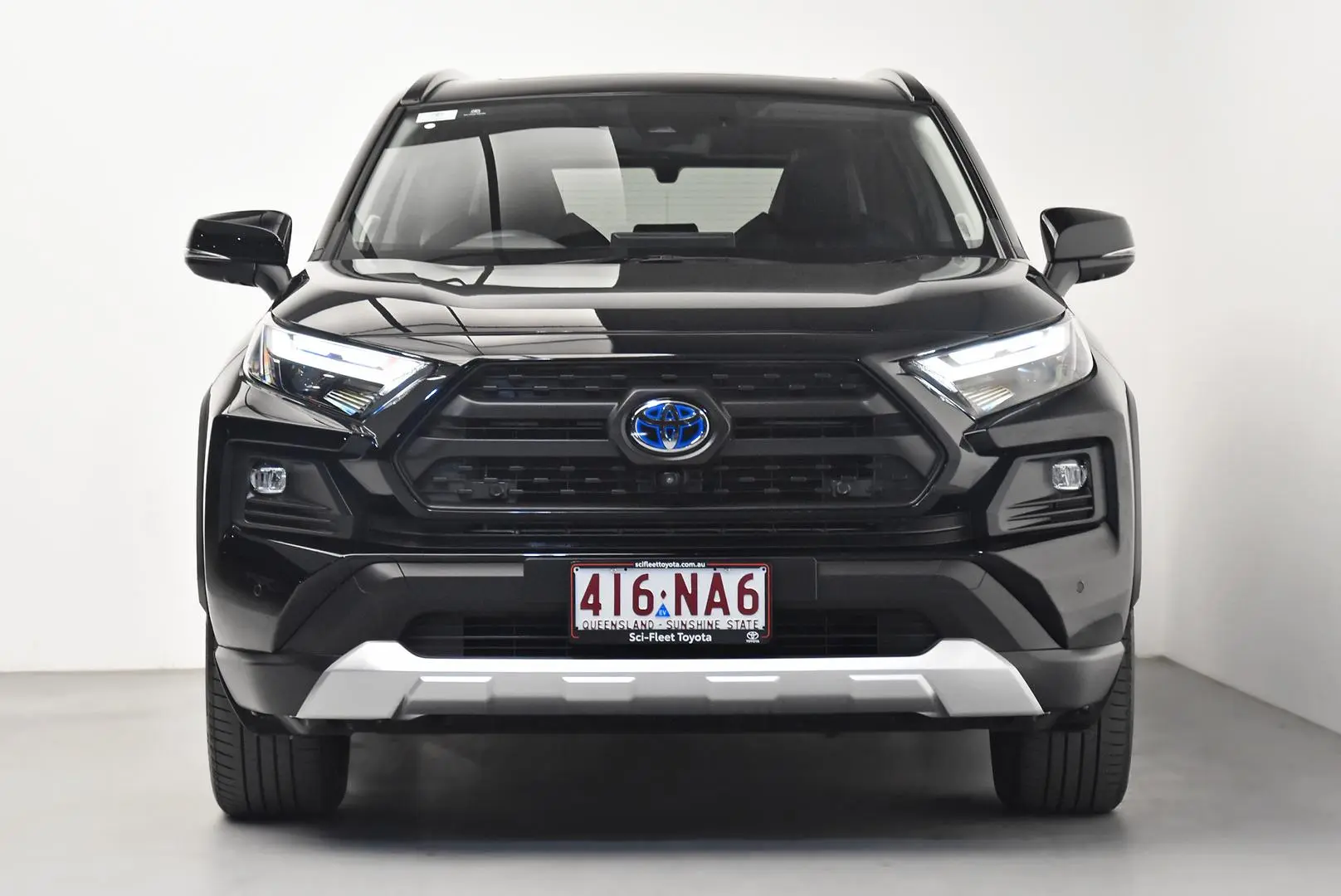2021 Toyota RAV4 Gallery Image 2