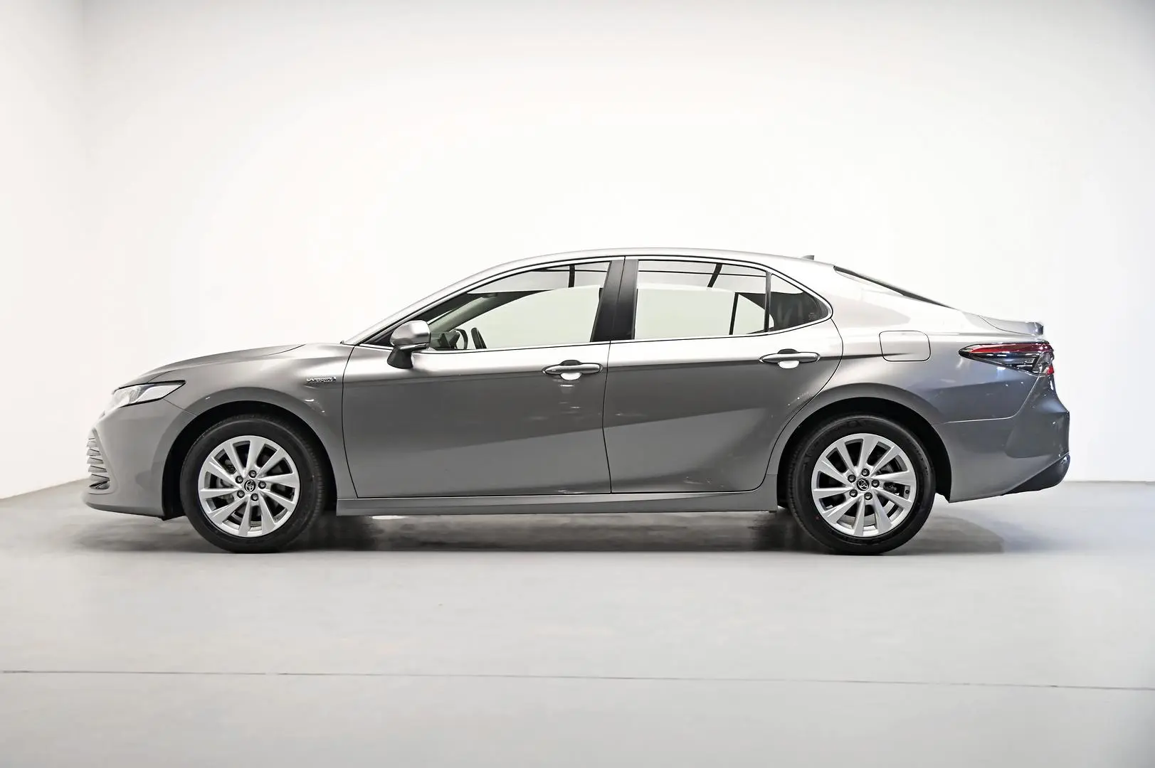 2022 Toyota Camry Gallery Image 4