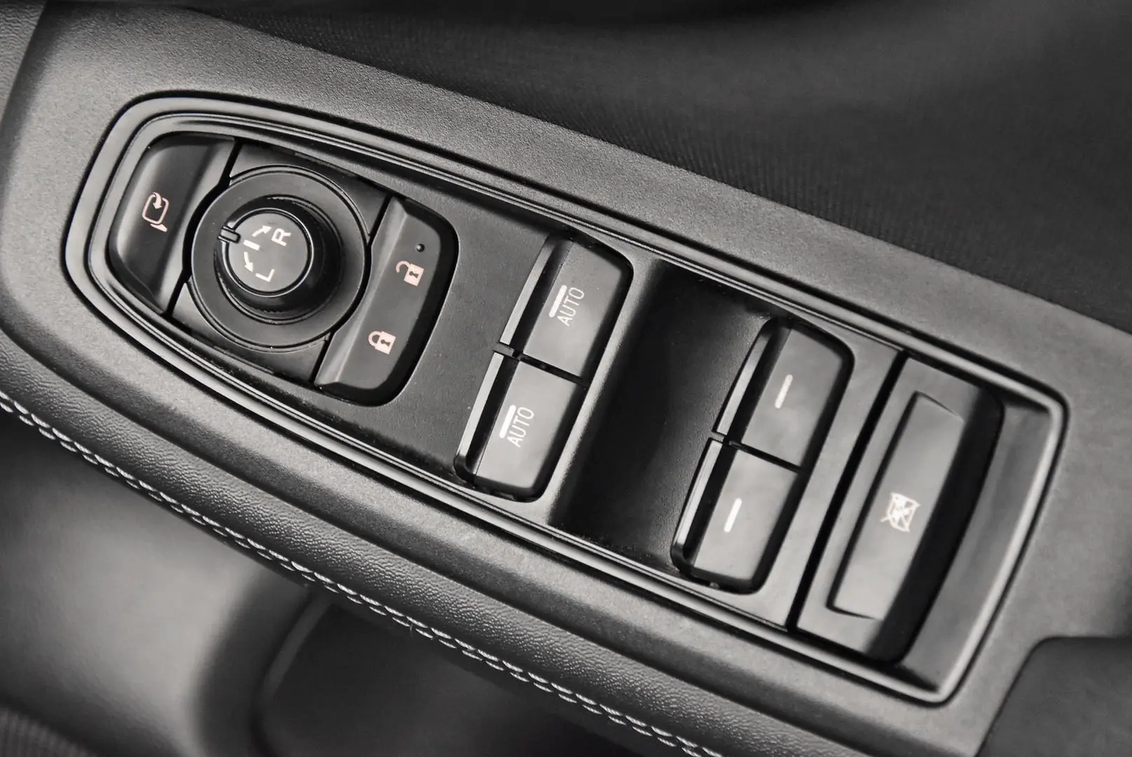 2021 Subaru Forester Gallery Image 9