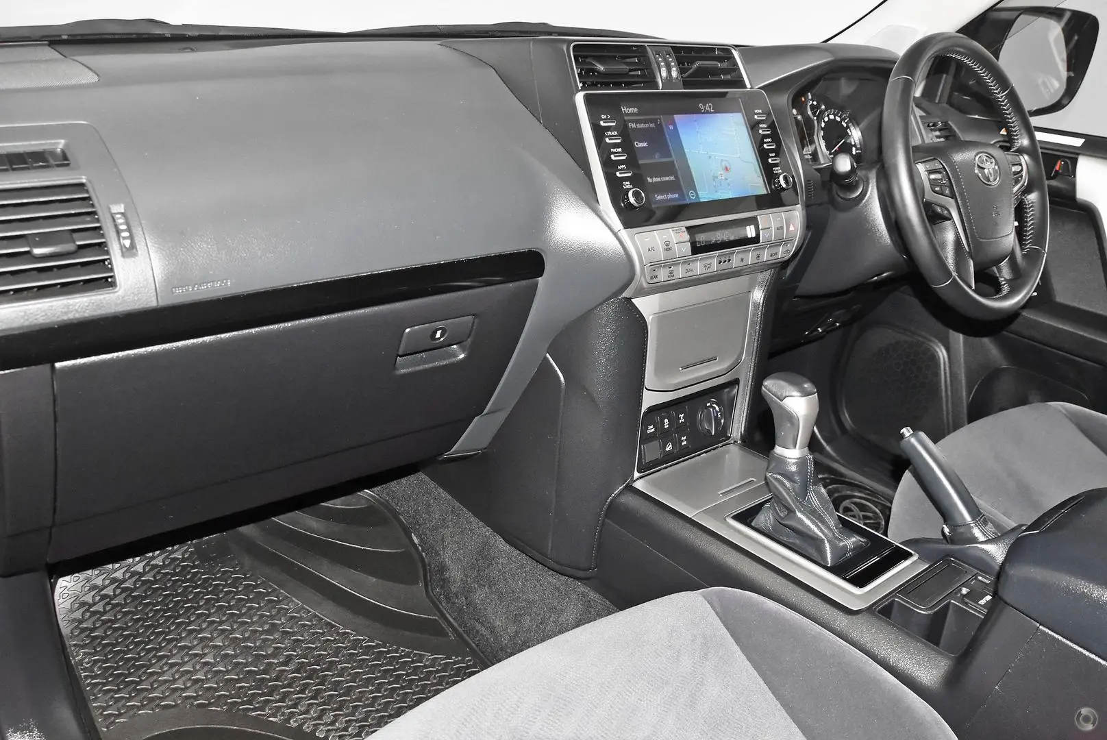 2023 Toyota Landcruiser Prado Gallery Image 15