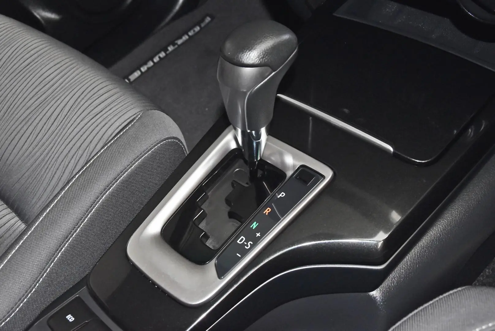 2021 Toyota Fortuner Gallery Image 12