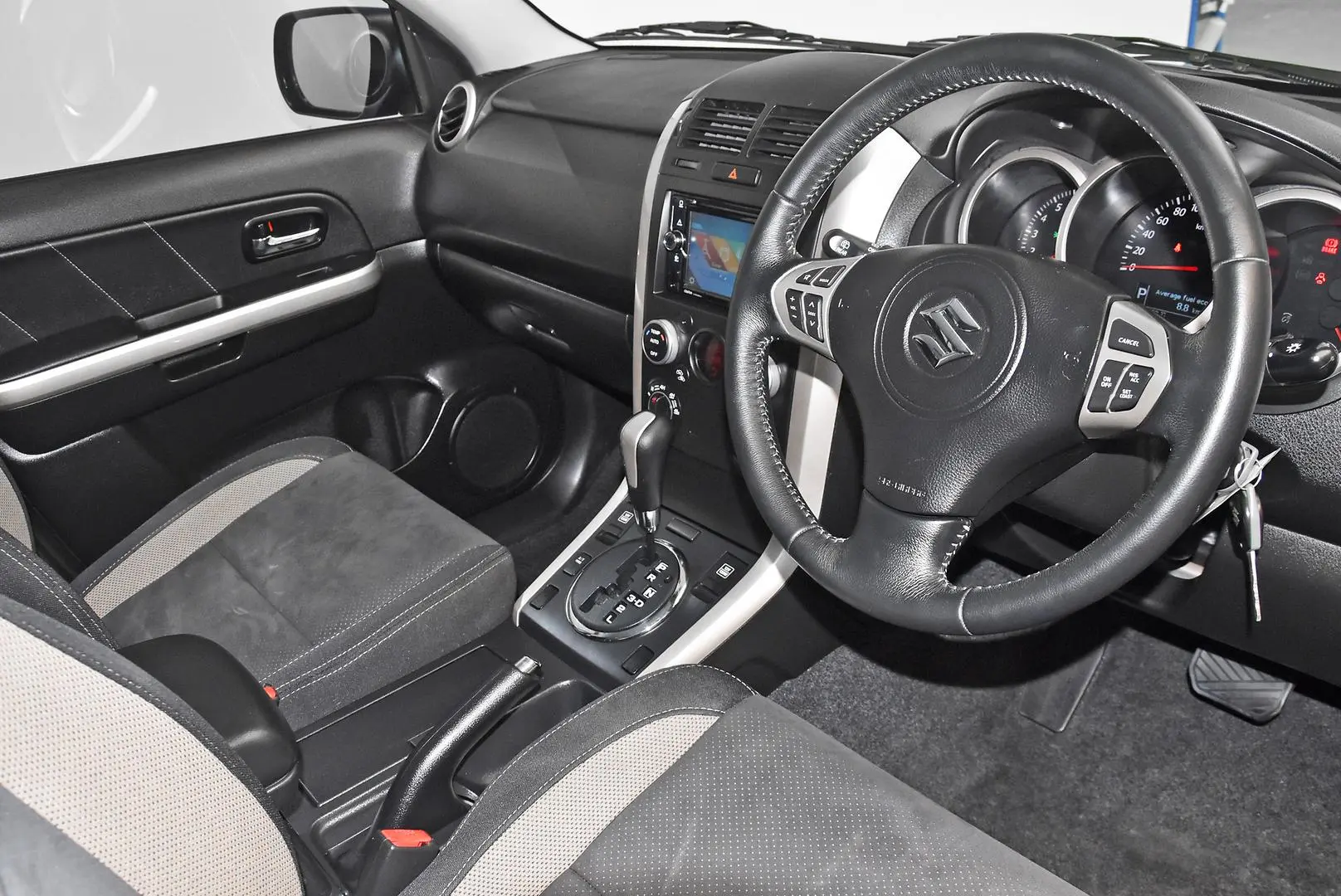 2017 Suzuki Grand Vitara Gallery Image 8