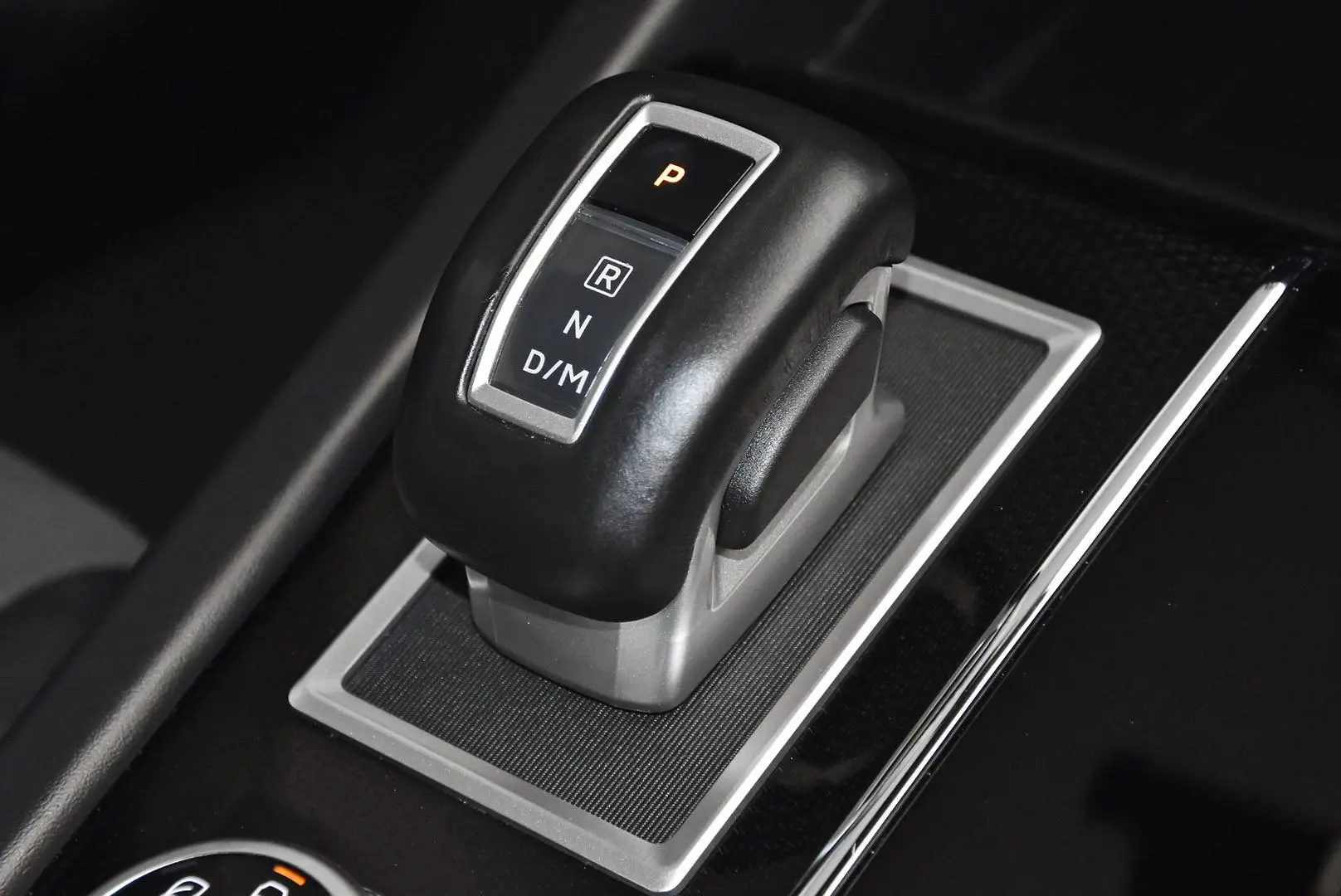 2023 Mitsubishi Outlander Gallery Image 13