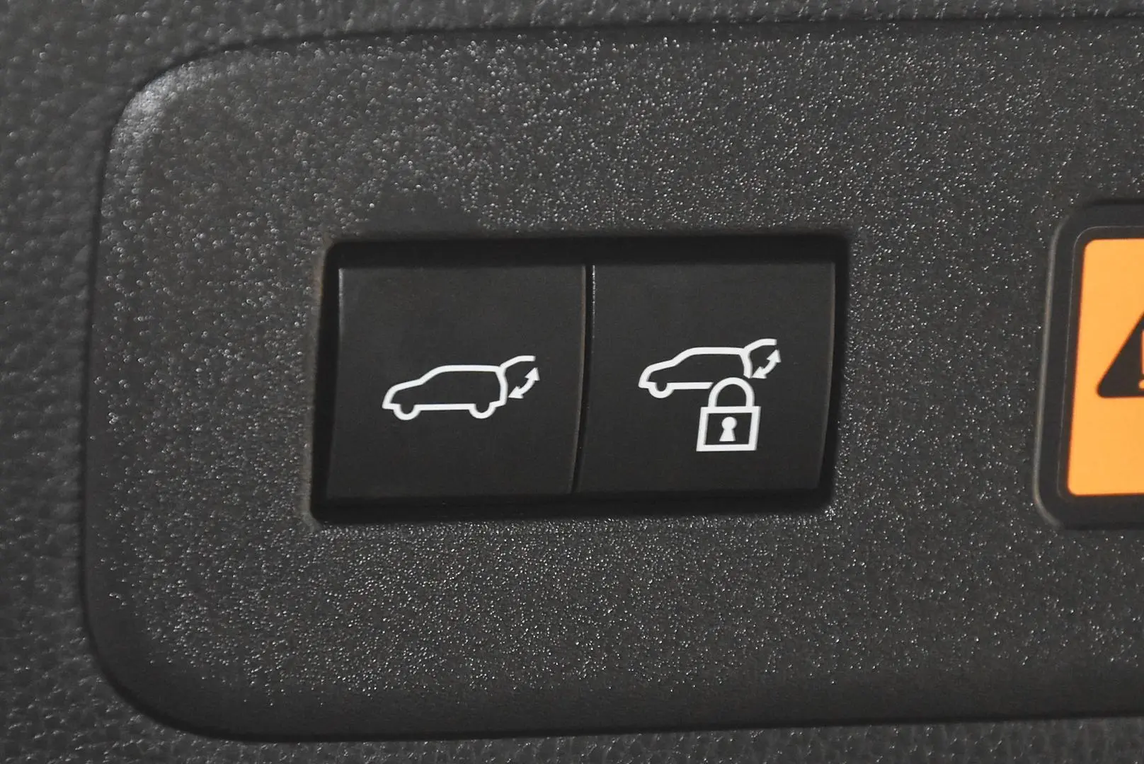 2025 Toyota Landcruiser Prado Gallery Image 22