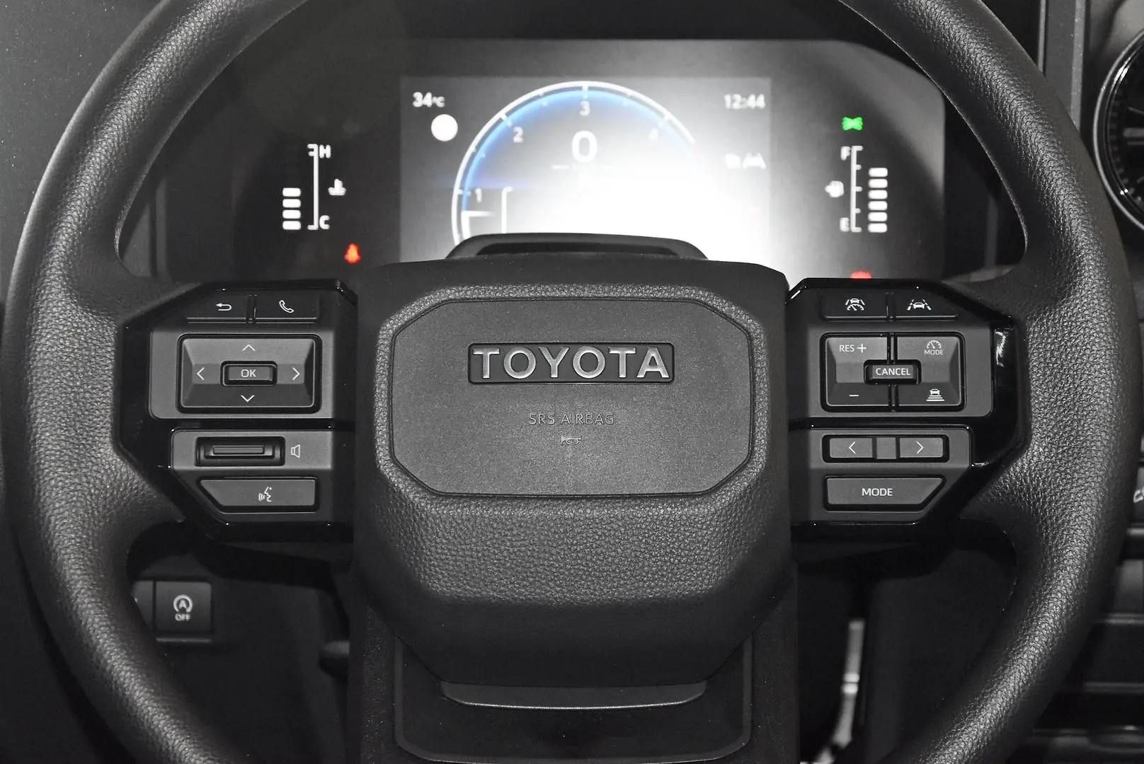 2025 Toyota Landcruiser Prado Gallery Image 16