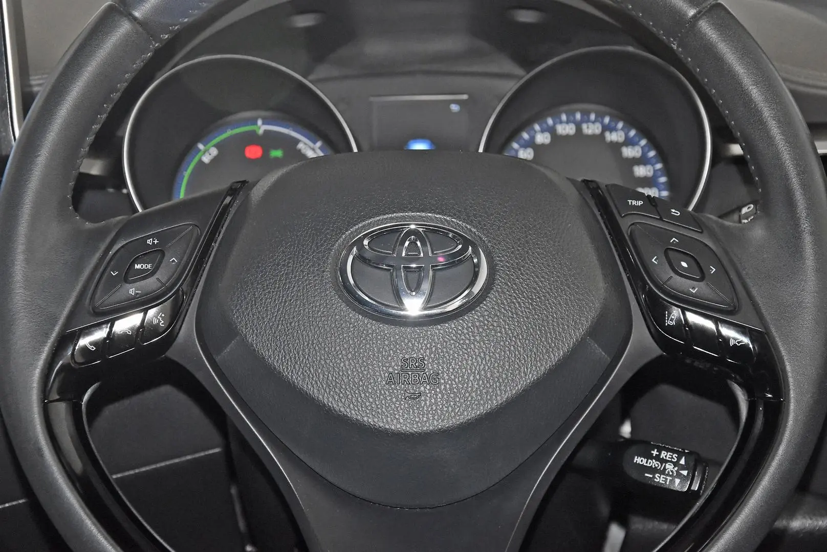 2023 Toyota C-HR Gallery Image 16