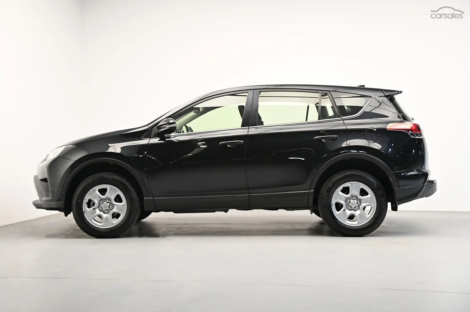 2018 Toyota RAV4 Image 4