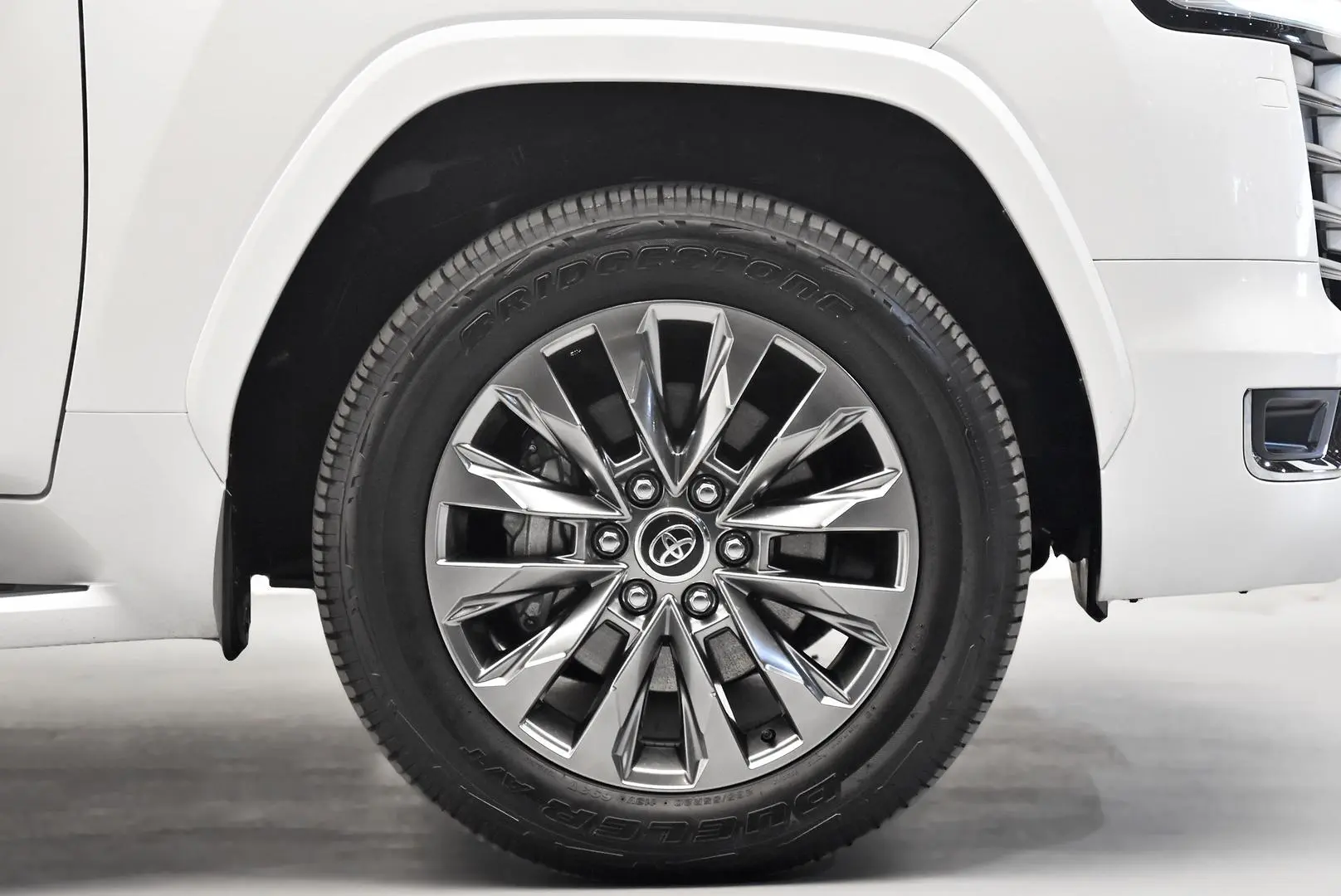 2024 Toyota Landcruiser Gallery Image 25