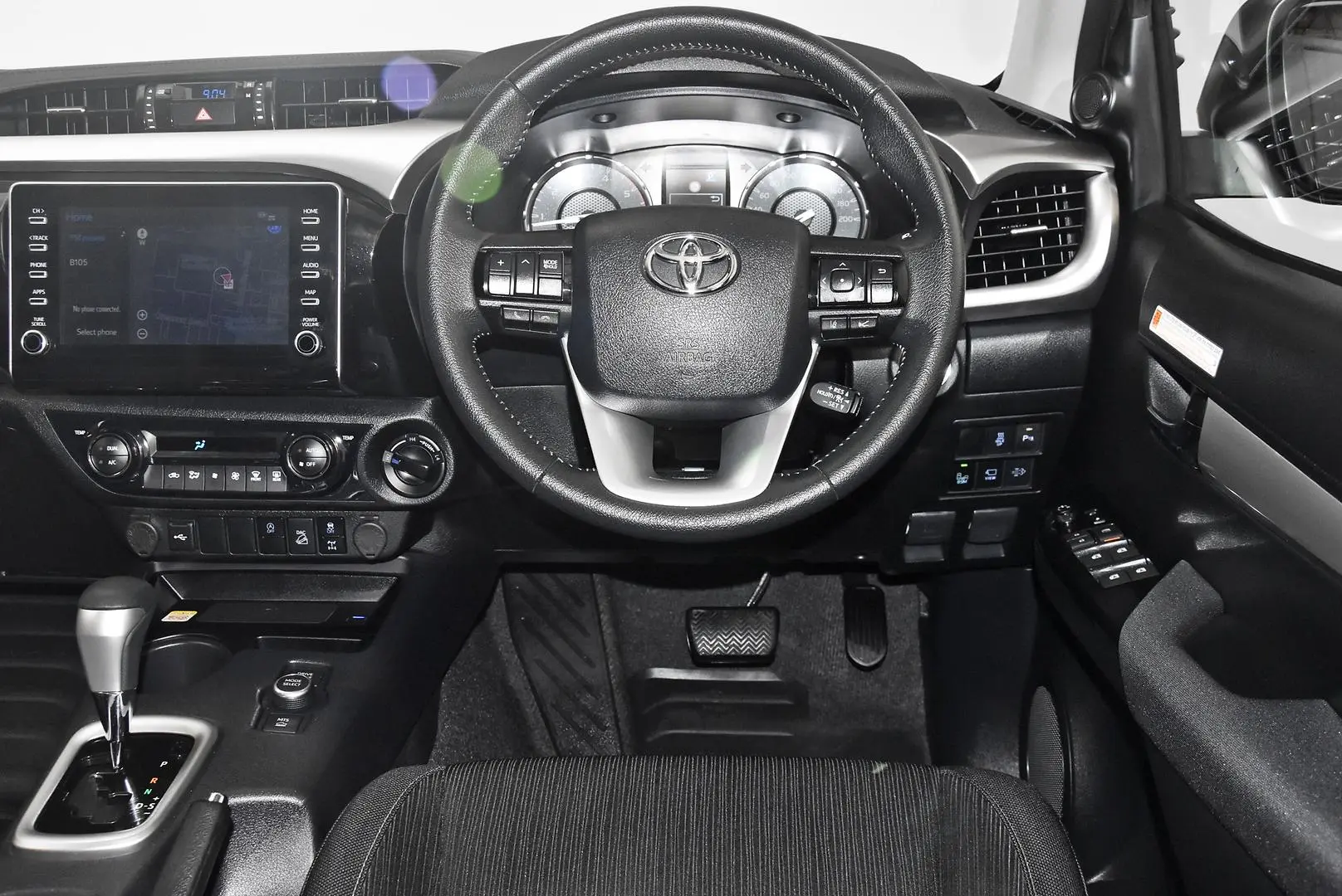 2025 Toyota Hilux Gallery Image 15