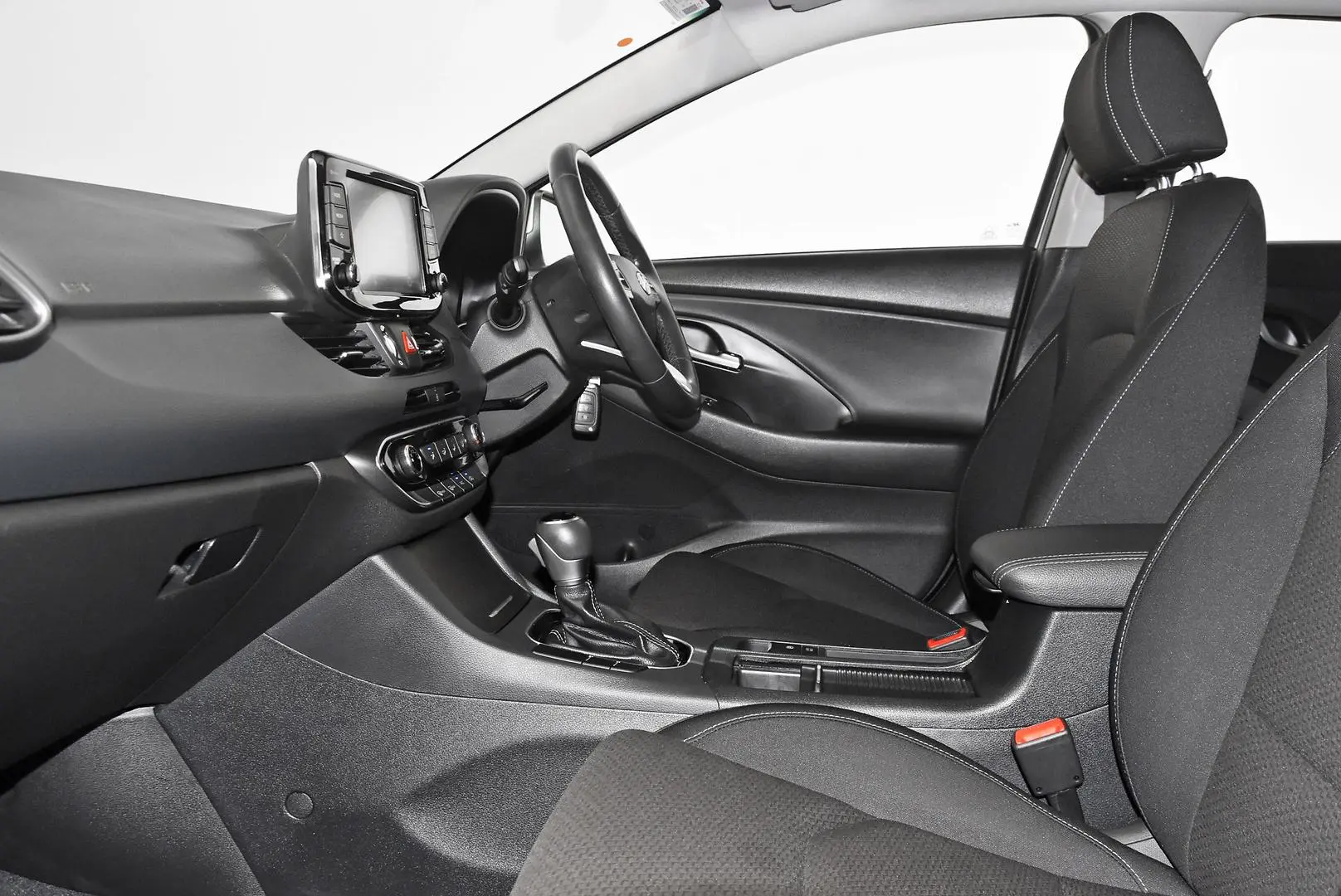 2024 Hyundai i30 Gallery Image 17