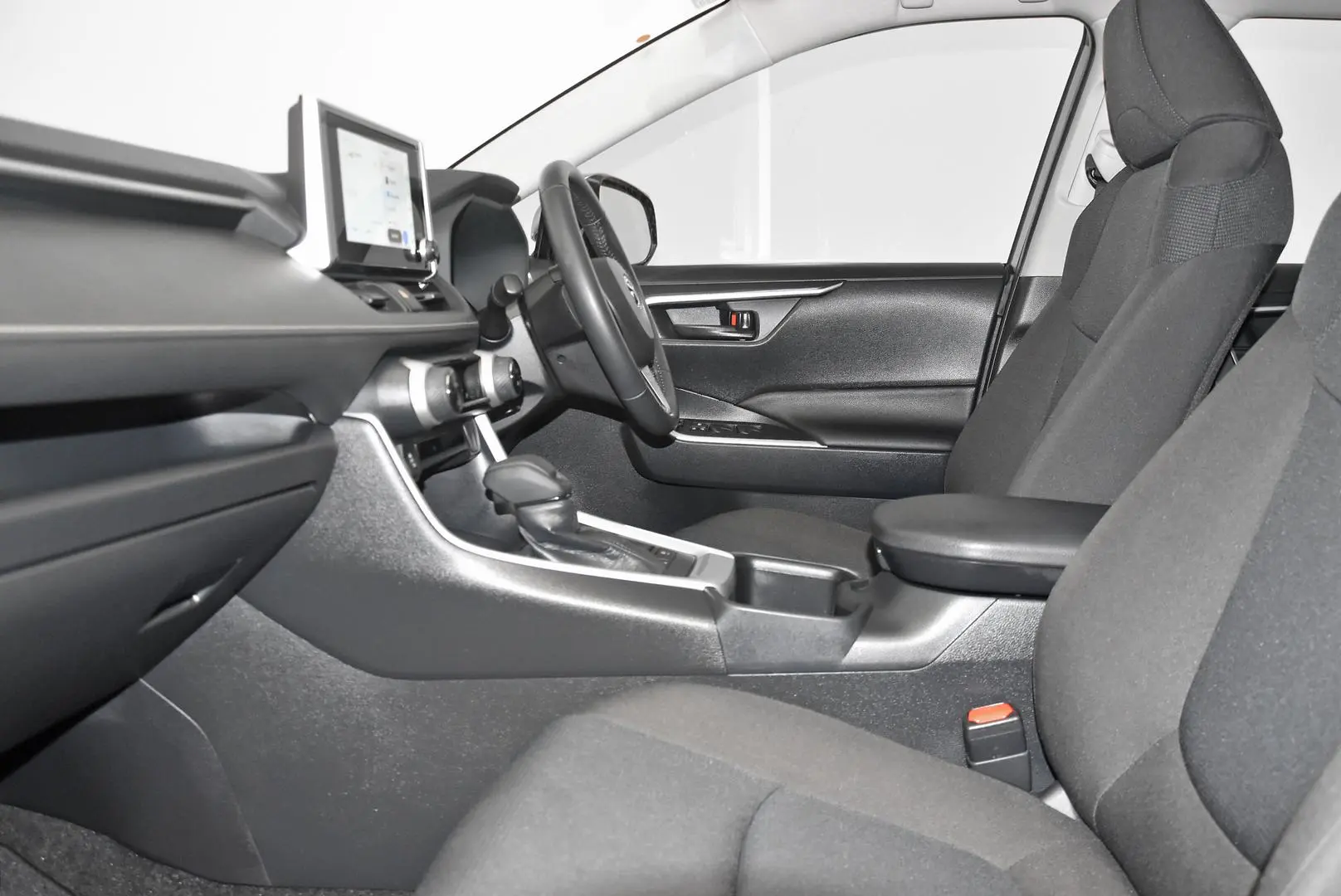 2024 Toyota RAV4 Gallery Image 18