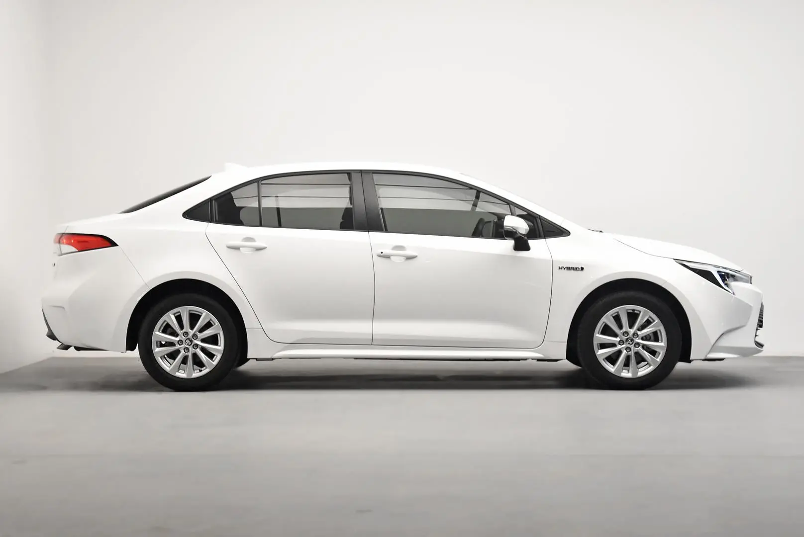 2024 Toyota Corolla Gallery Image 3