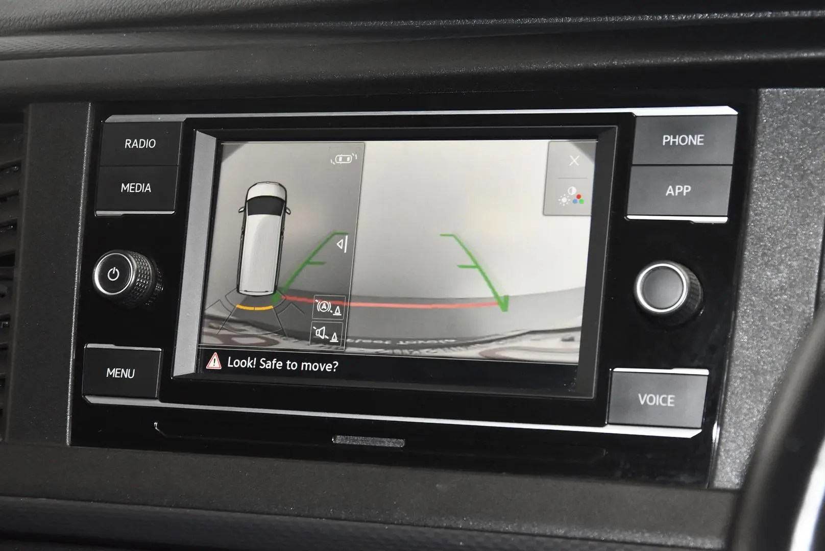 2021 Volkswagen Transporter Gallery Image 12