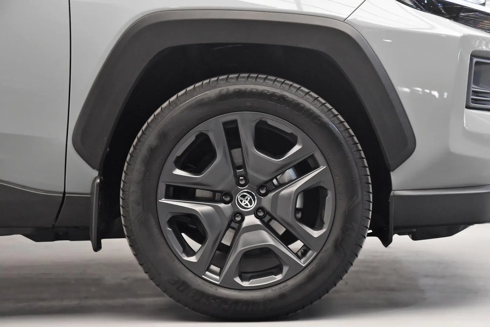 2024 Toyota RAV4 Gallery Image 25