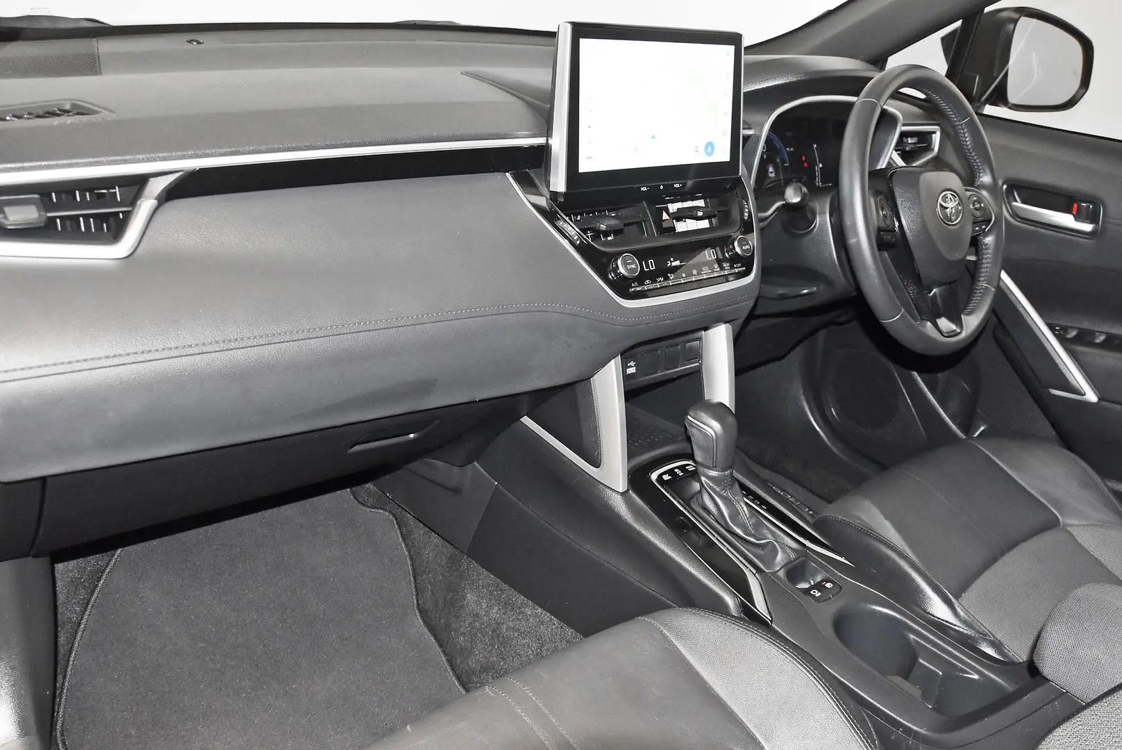 2023 Toyota Corolla Cross Gallery Image 17