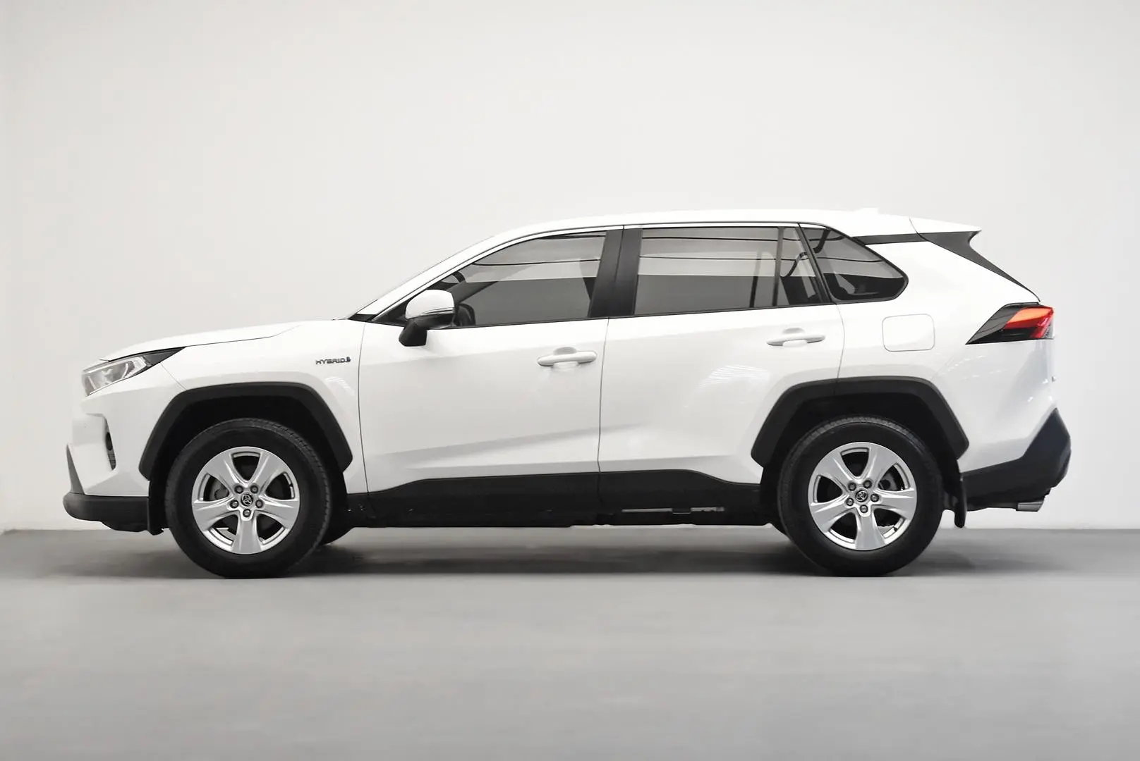 2020 Toyota RAV4 Gallery Image 4