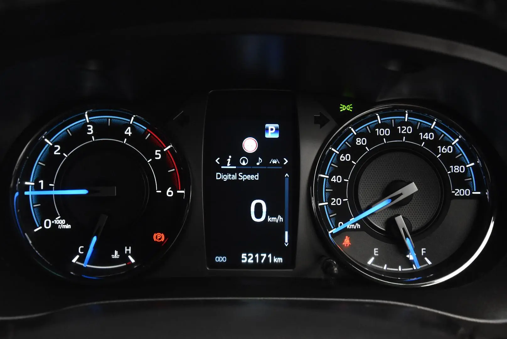 2022 Toyota Hilux Gallery Image 10