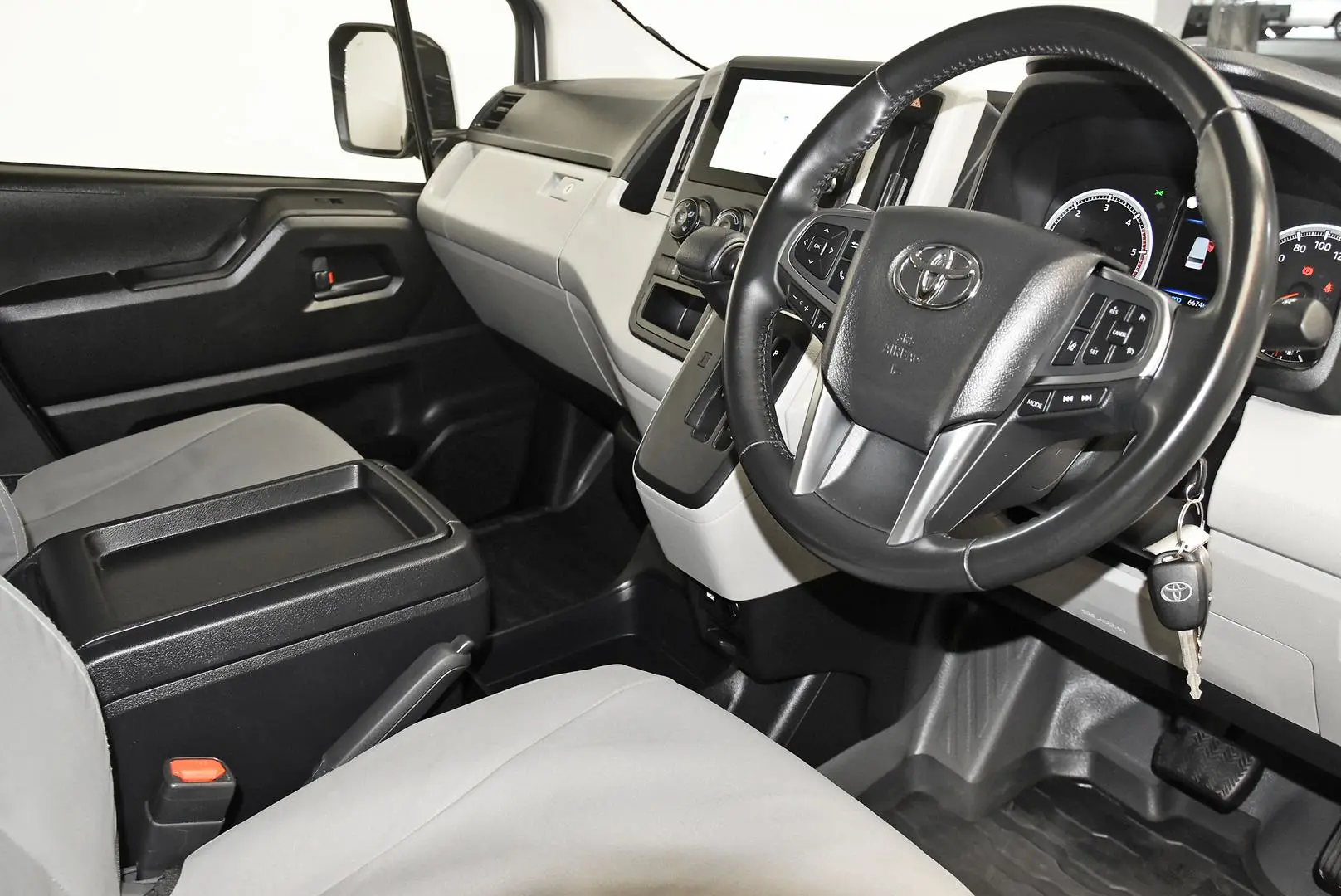 2024 Toyota Hiace Gallery Image 8