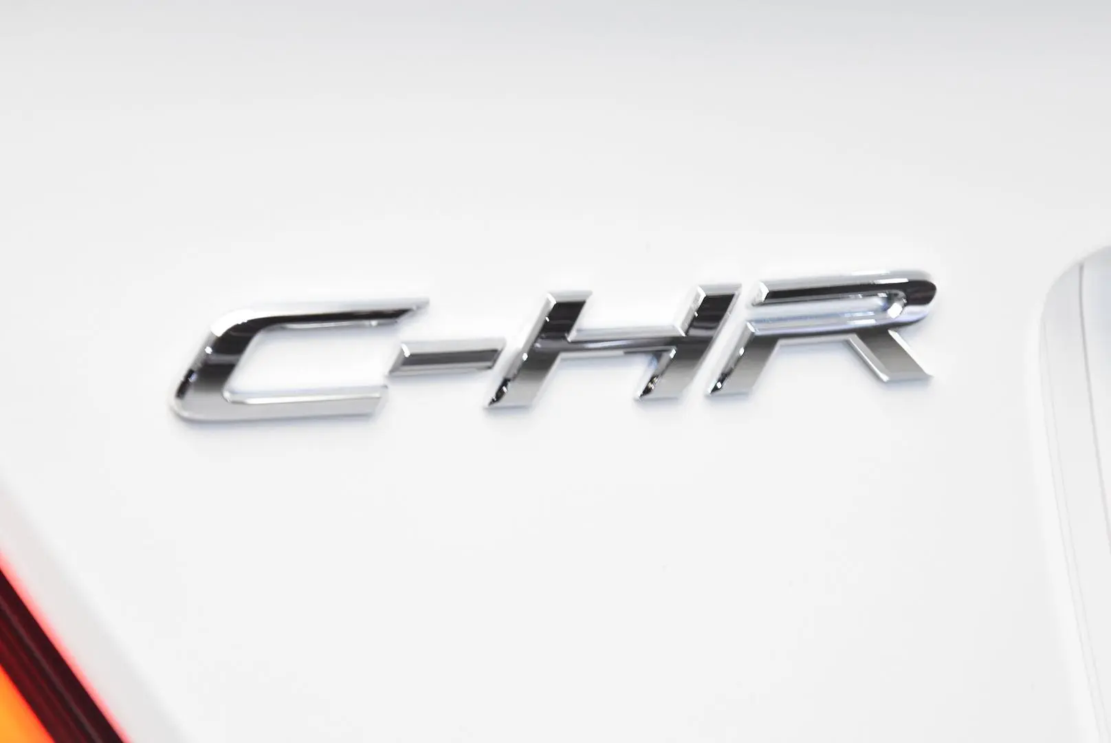 2023 Toyota C-HR Gallery Image 7