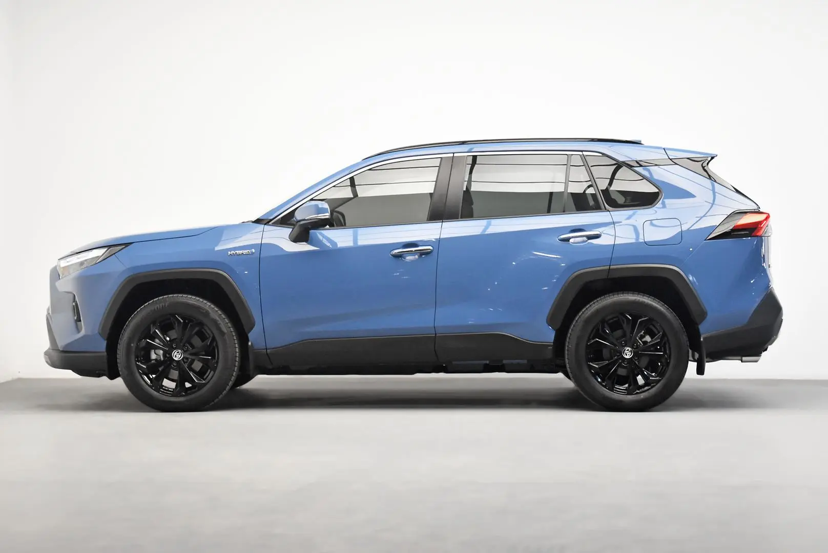 2024 Toyota RAV4 Gallery Image 4