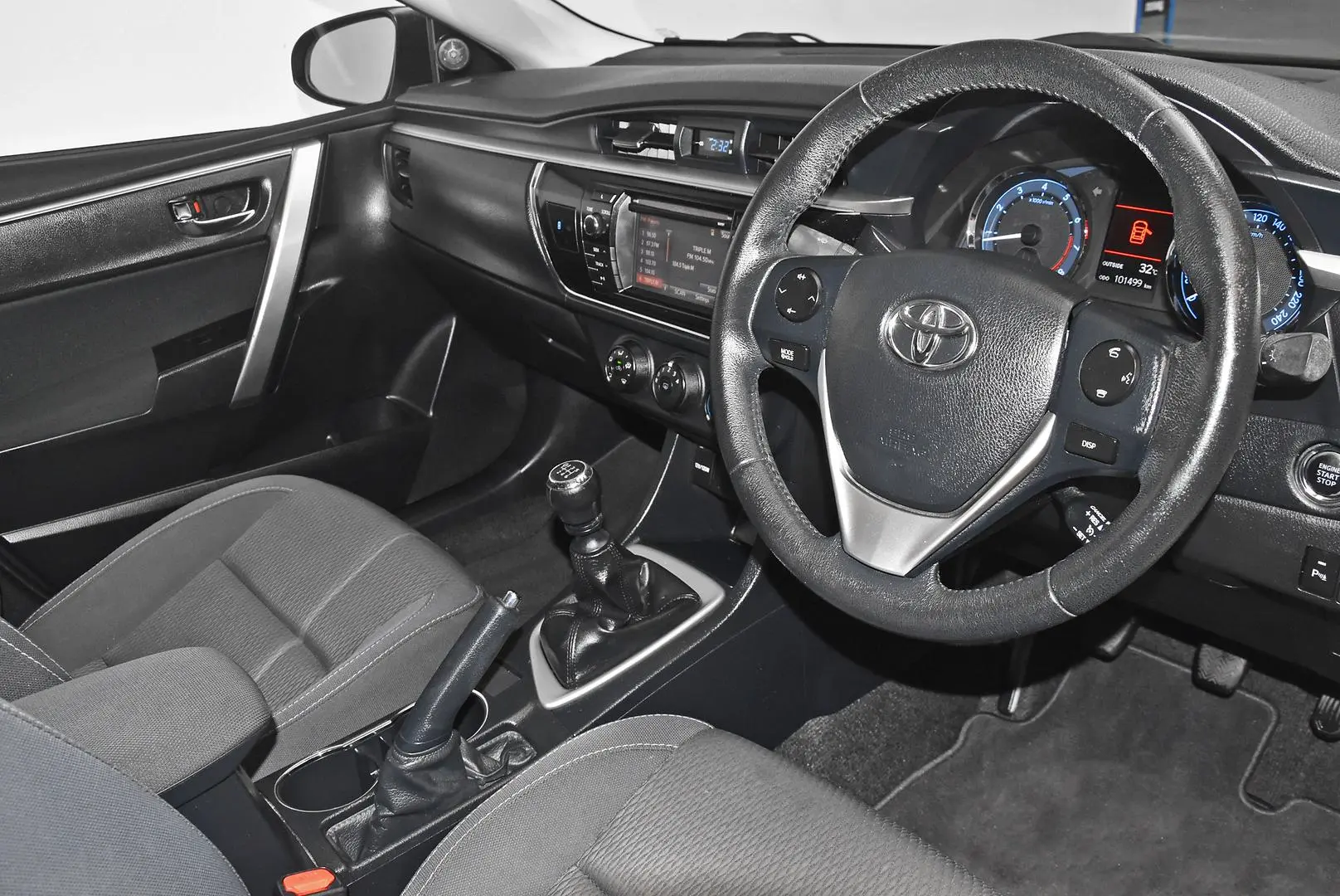 2015 Toyota Corolla Gallery Image 8