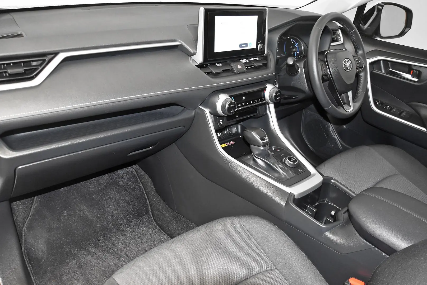 2024 Toyota RAV4 Gallery Image 17