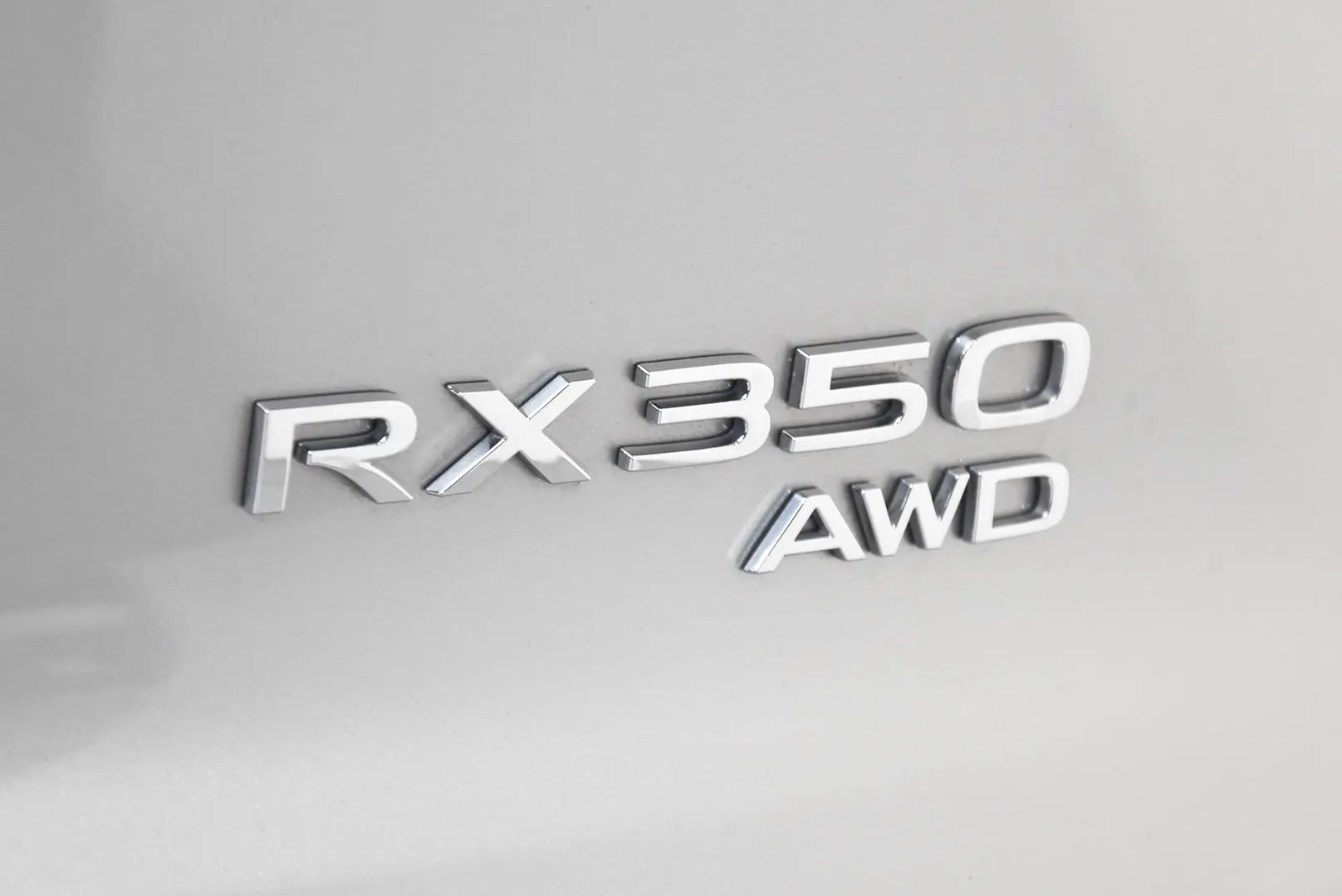 2023 Lexus RX Gallery Image 7