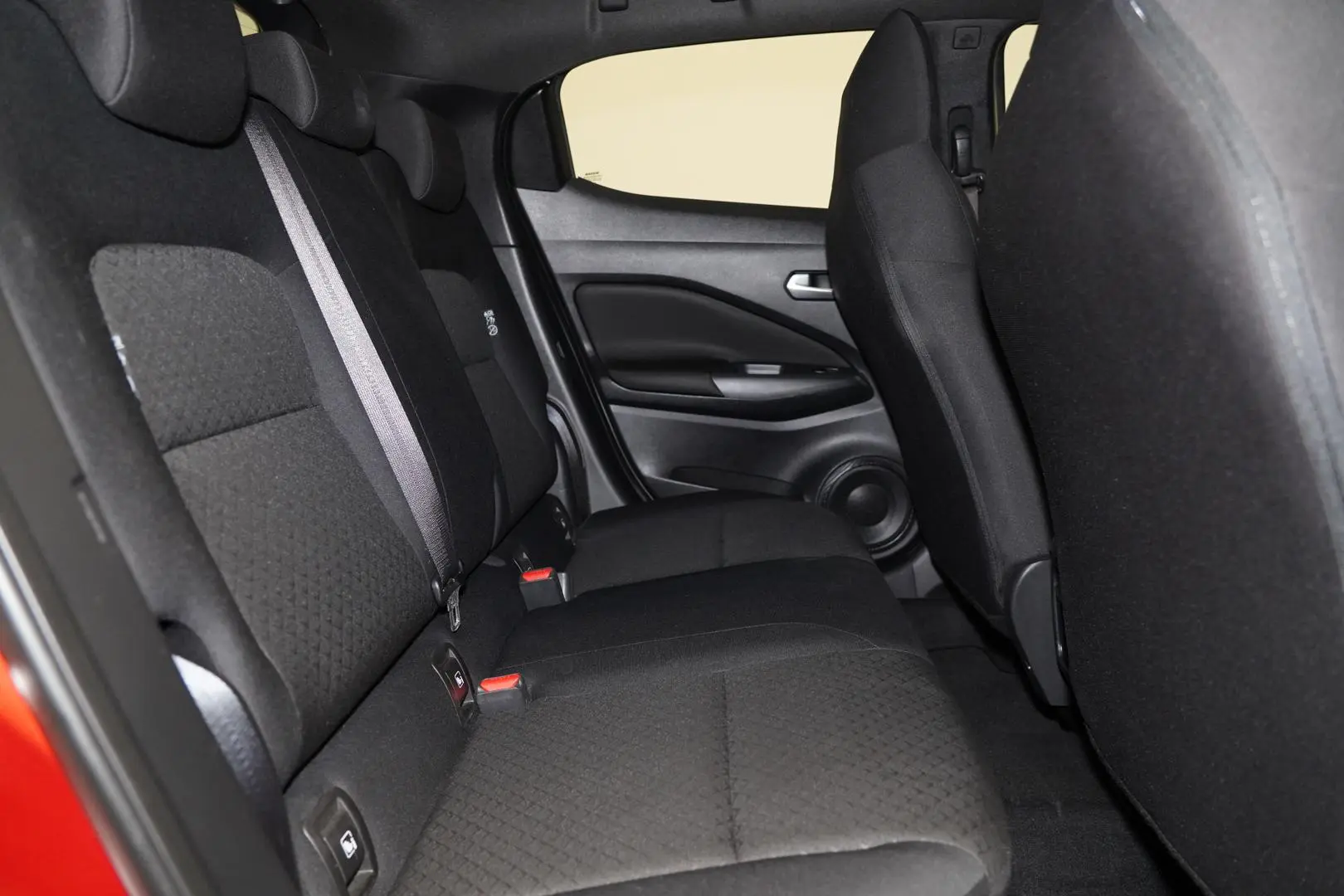 2020 Nissan JUKE Gallery Image 21